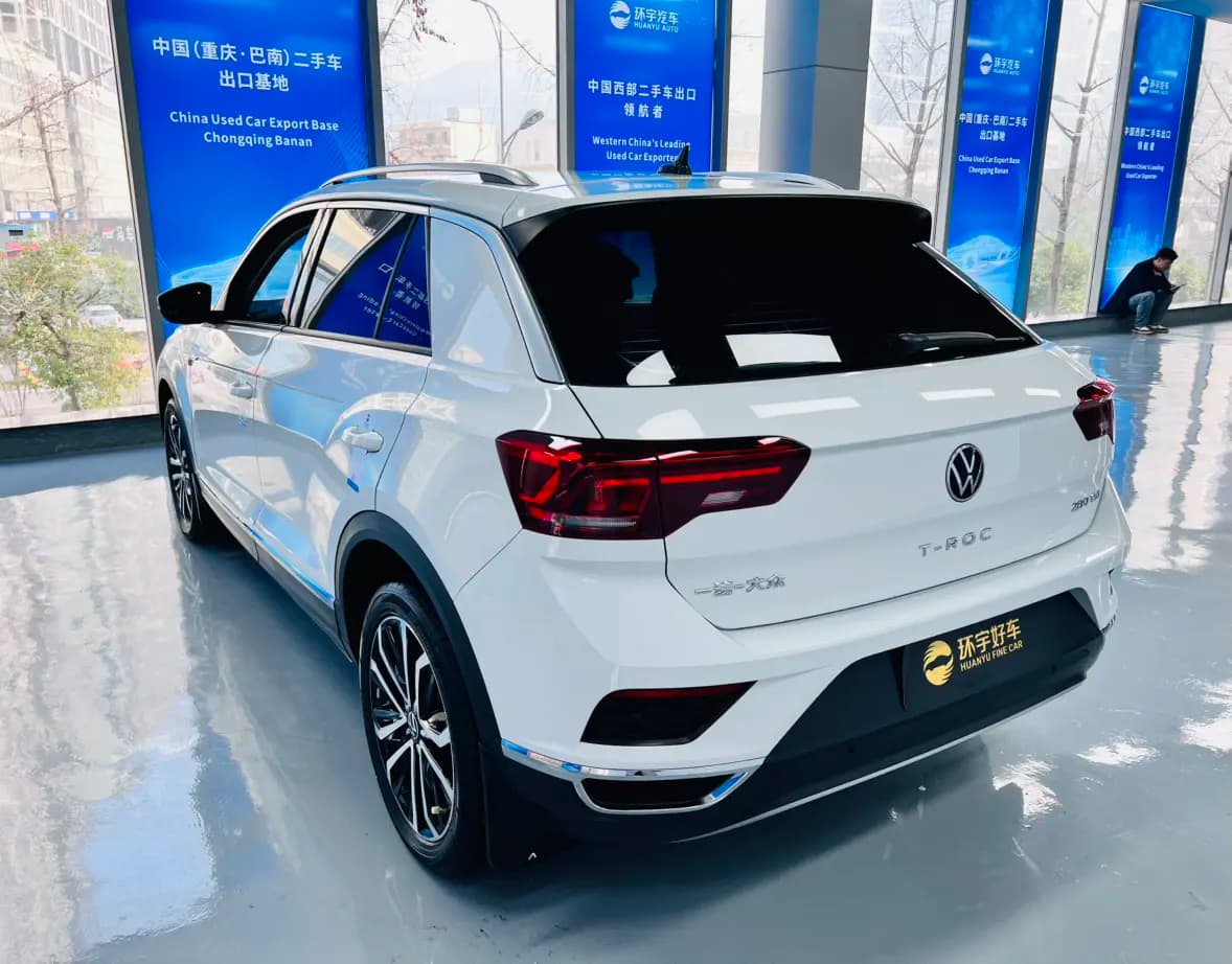 Volkswagen T-Roc 2023 г. 29005 км. — фото 4
