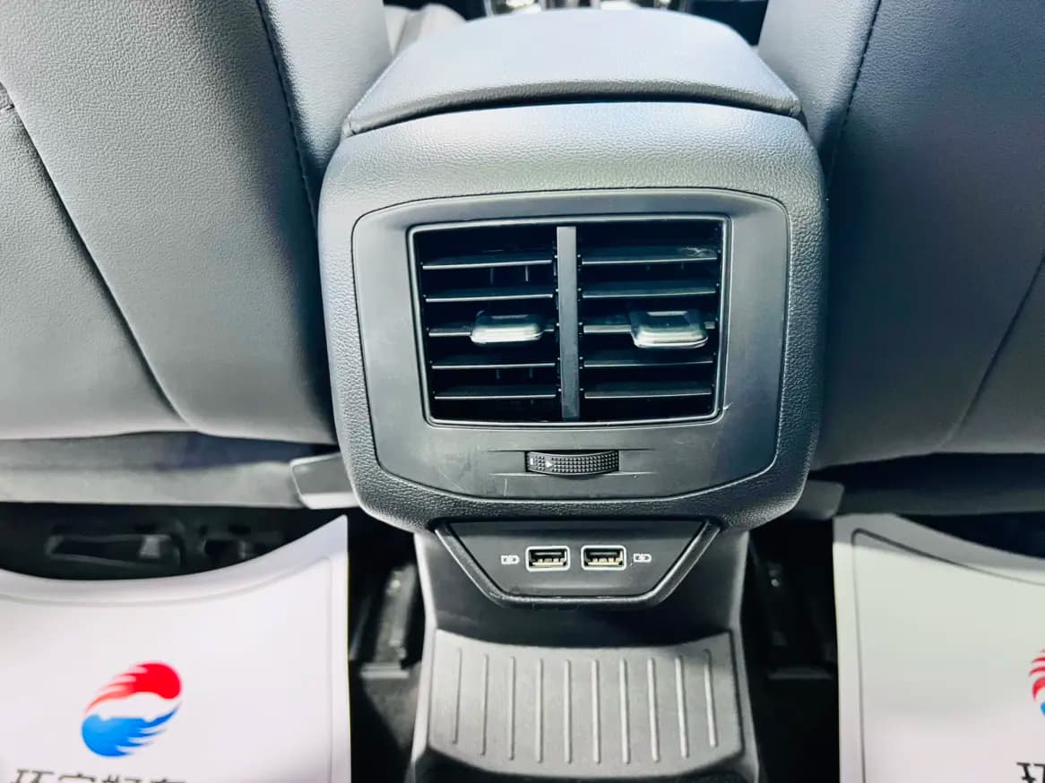 Volkswagen T-Roc 2023 г. 29005 км. — фото 8