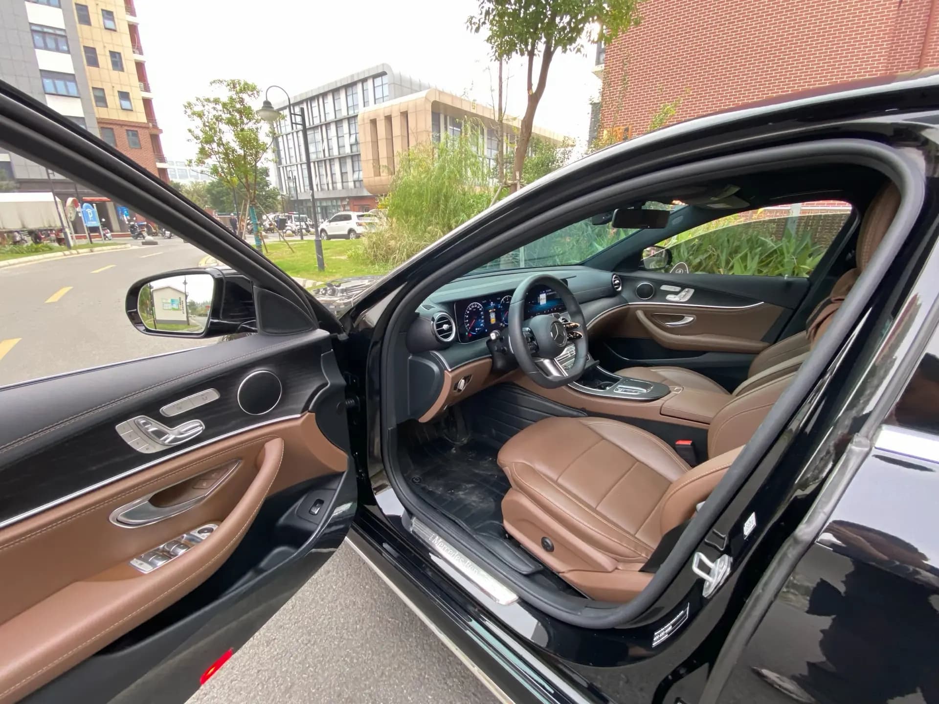 Mercedes-Benz E-Class 2021 г. 78039 км. — фото 18