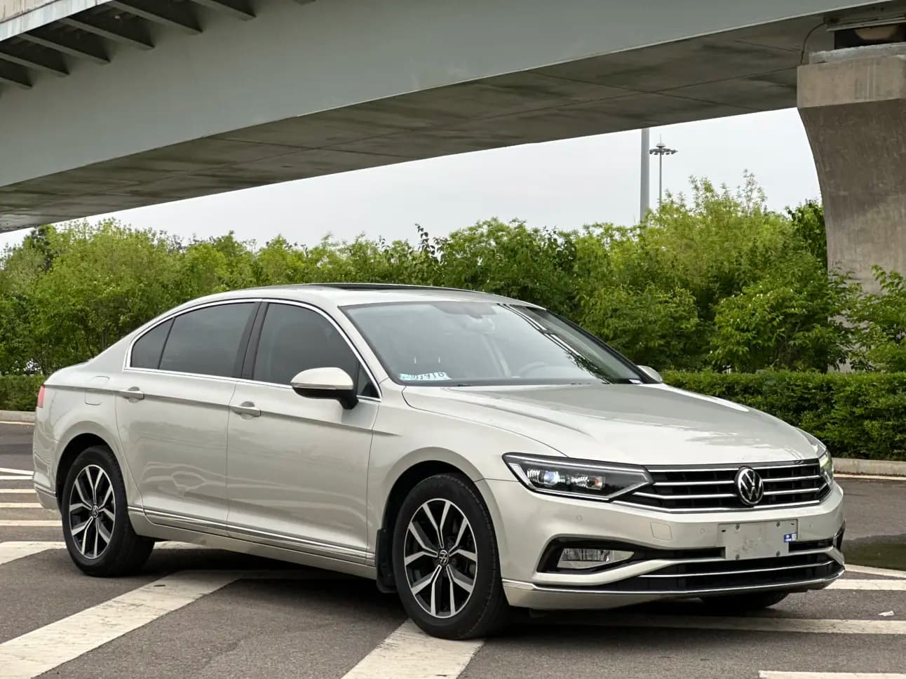 Volkswagen Magotan 2021 г. 60000 км. — фото 2