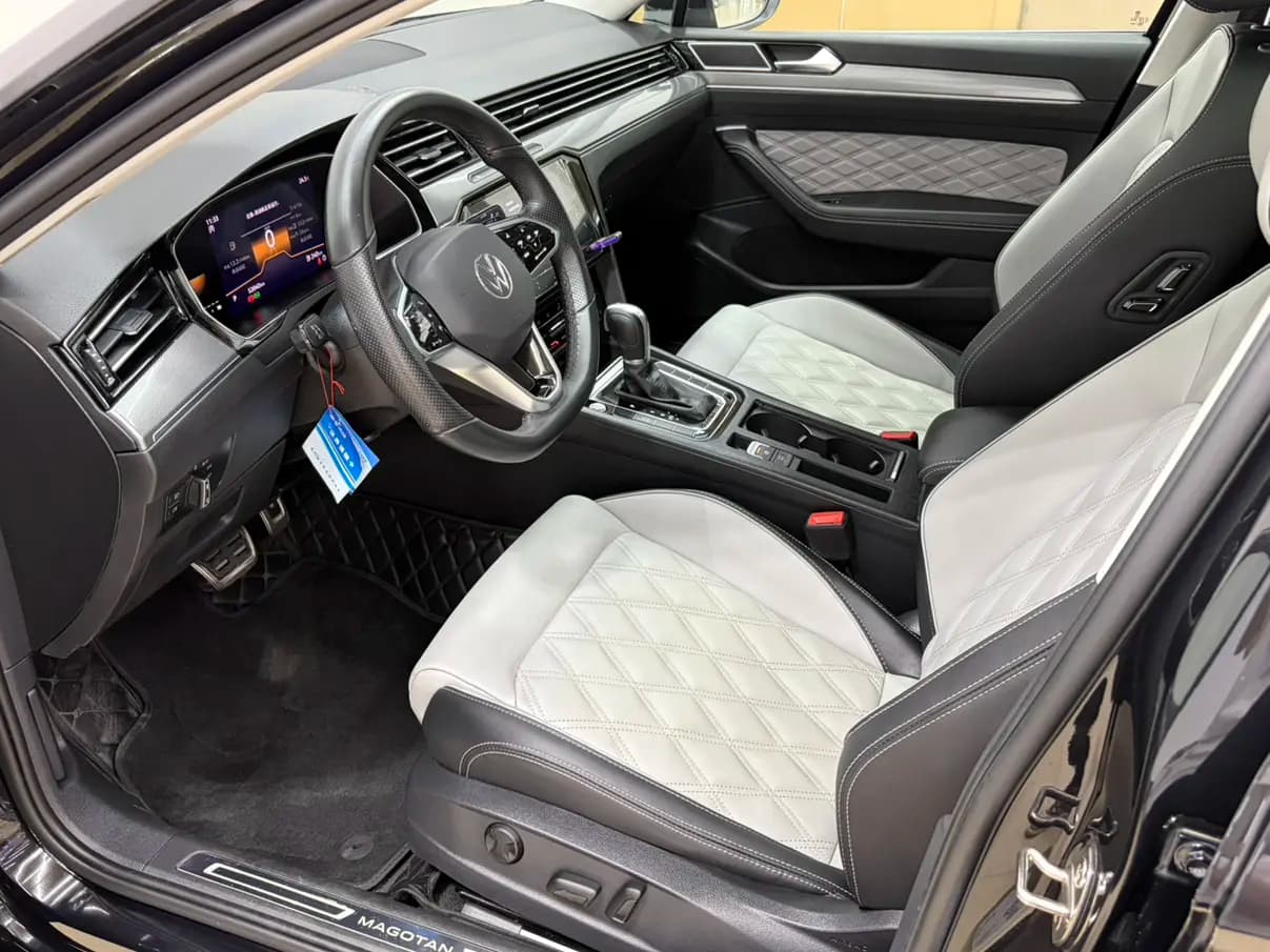 Volkswagen Magotan 2023 г. 52000 км. — фото 7