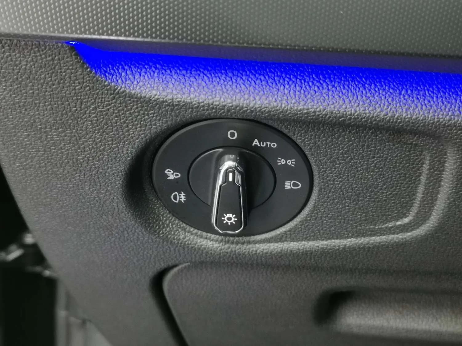 Volkswagen Passat PHEV 2023 г. 29513 км. — фото 13