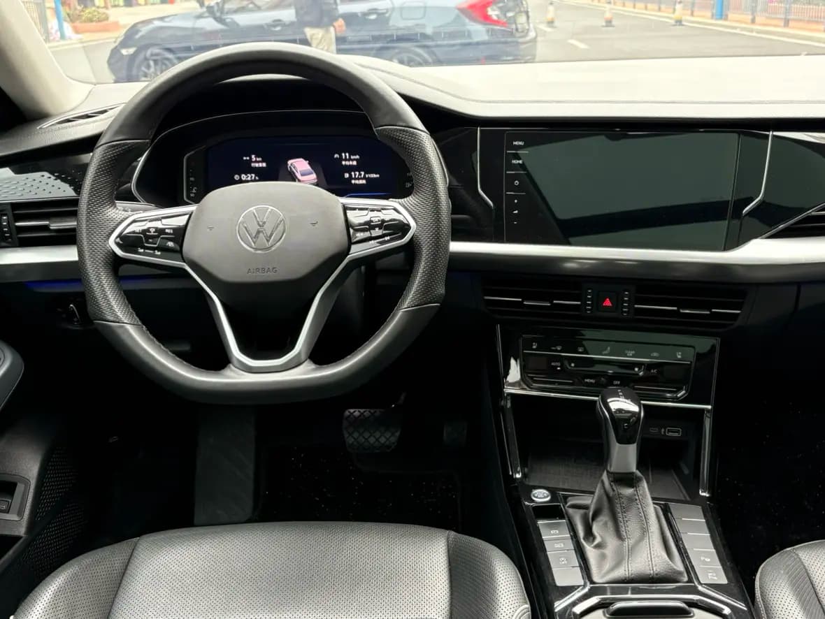 Volkswagen Passat 2022 г. 51016 км. — фото 7