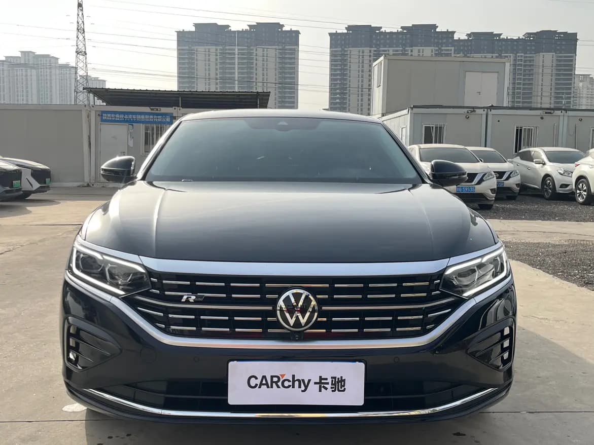 Volkswagen Passat 2024 г. 38020 км. — фото 2