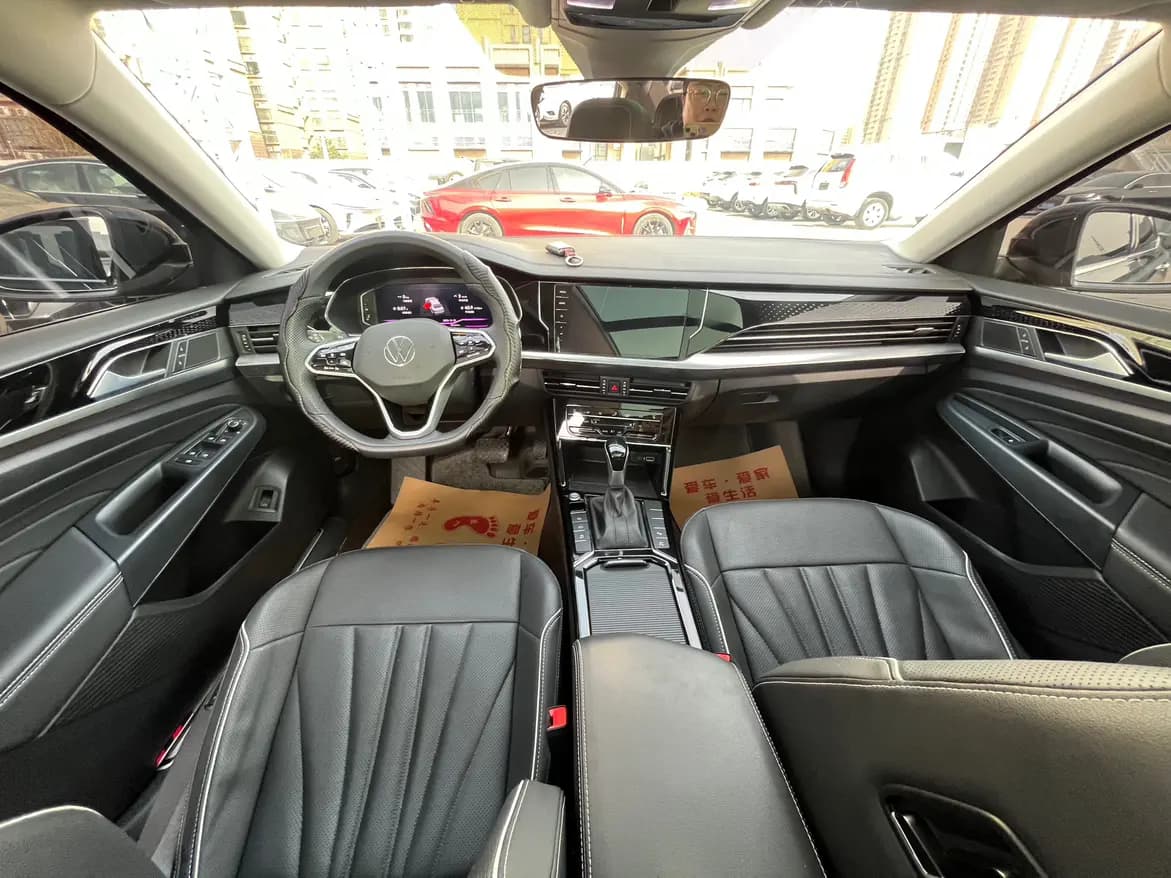 Volkswagen Passat 2024 г. 38020 км. — фото 8