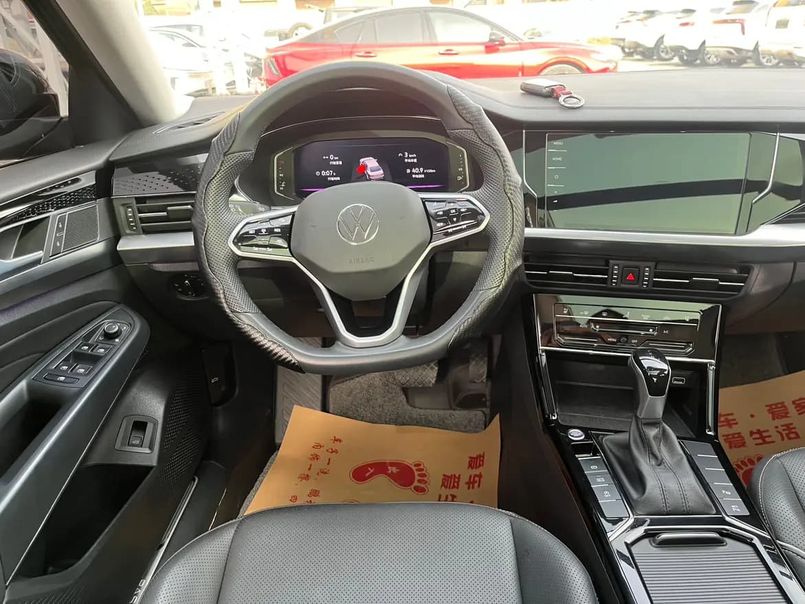 Volkswagen Passat 2024 г. 38020 км. — фото 10