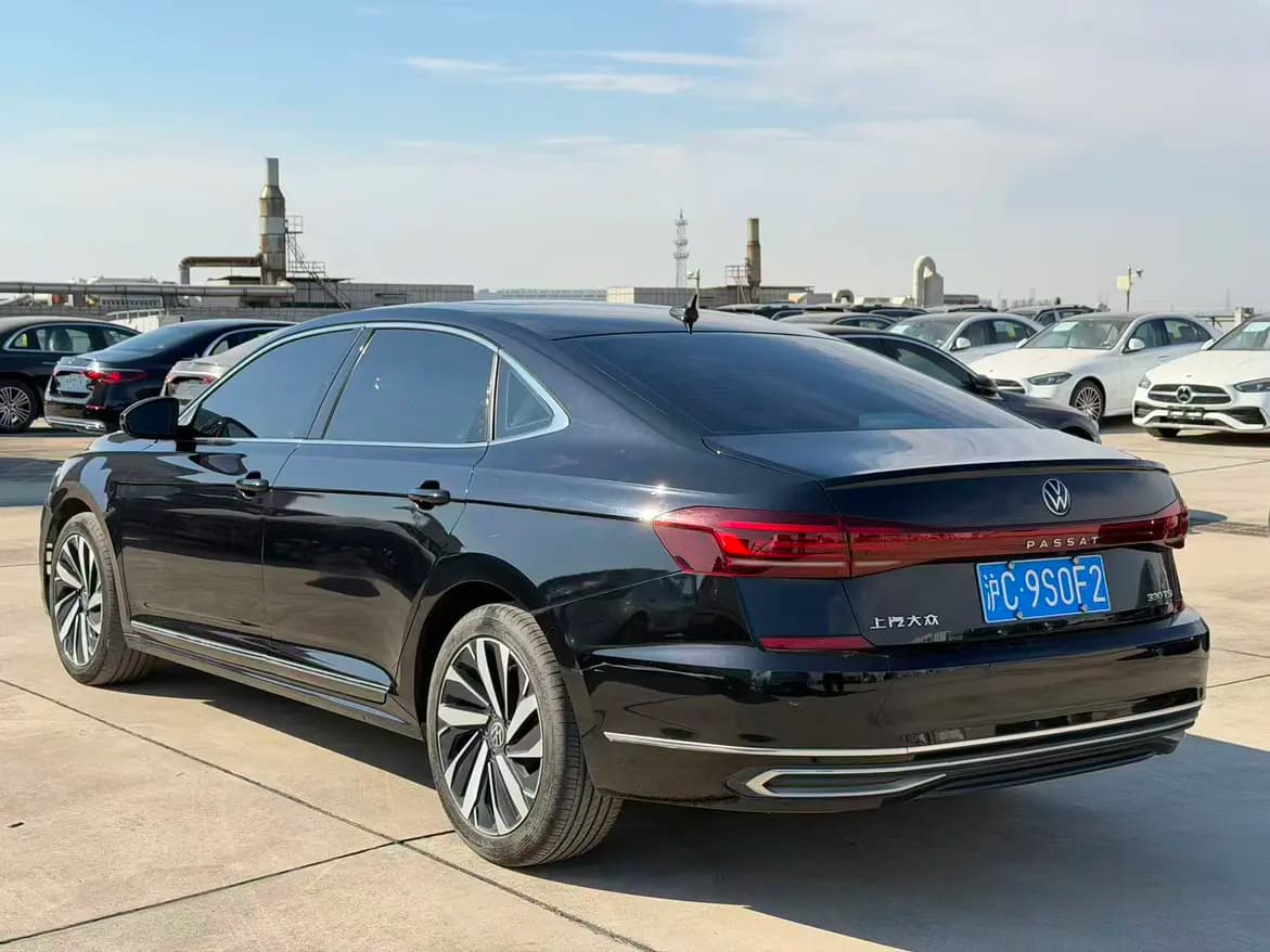Volkswagen Passat 2022 г. 19021 км. — фото 4