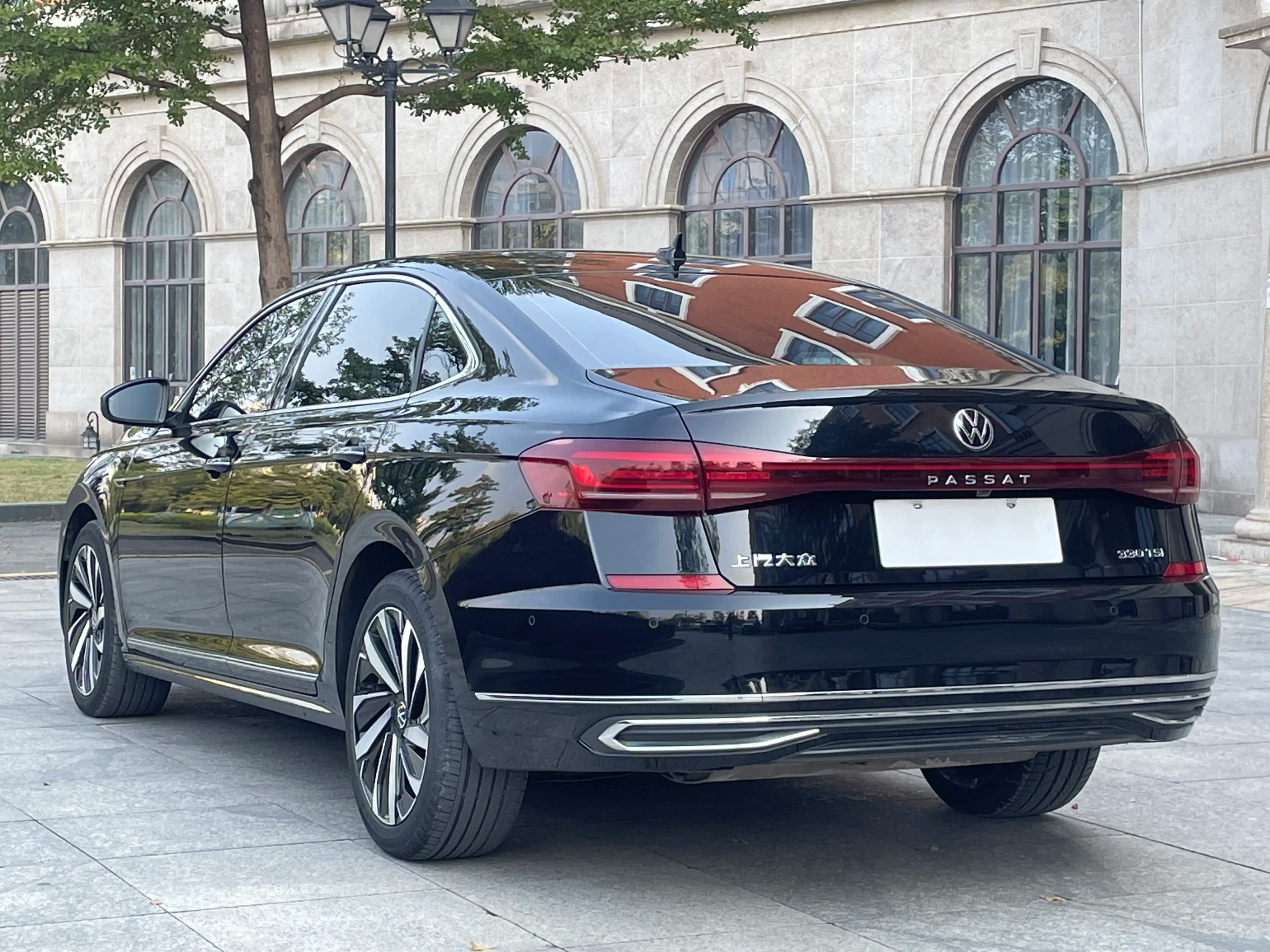 Volkswagen Passat 2022 г. 53022 км. — фото 3