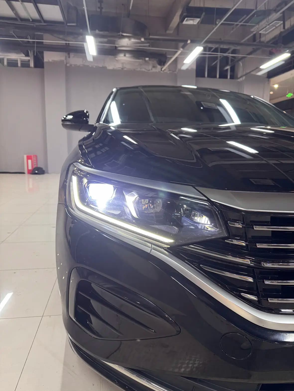 Volkswagen Passat 2023 г. 29023 км. — фото 4