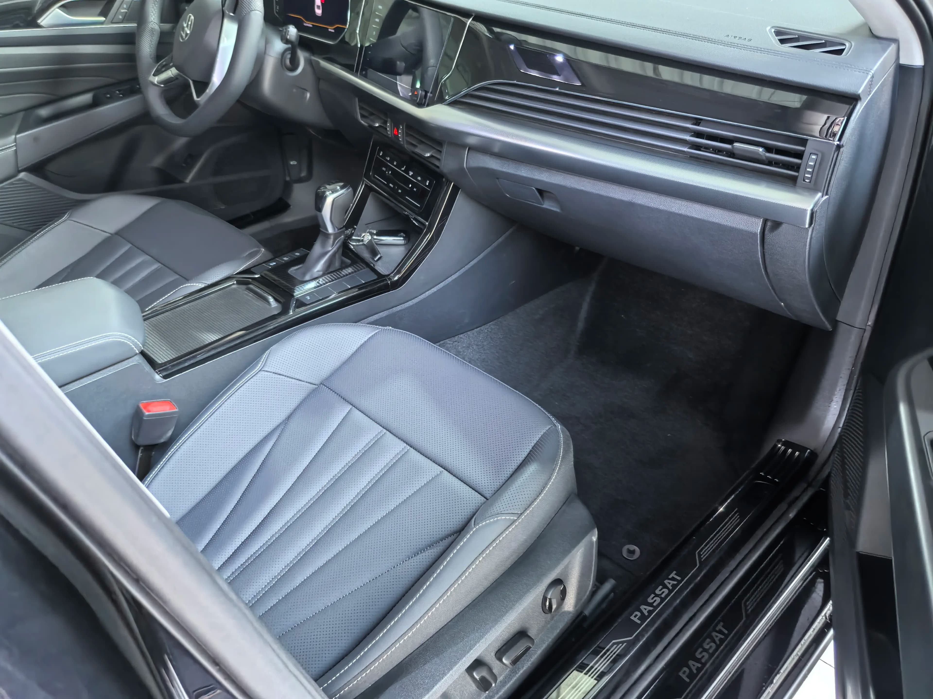 Volkswagen Passat 2024 г. 6025 км. — фото 7