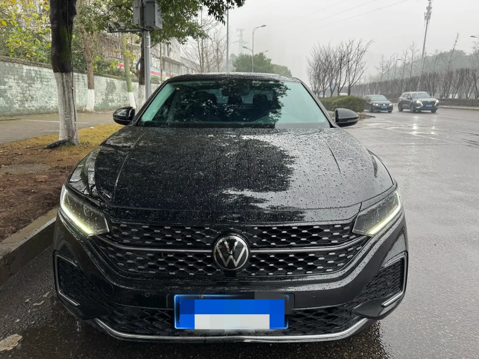 Volkswagen Passat 2023 г. 77026 км. — фото 2