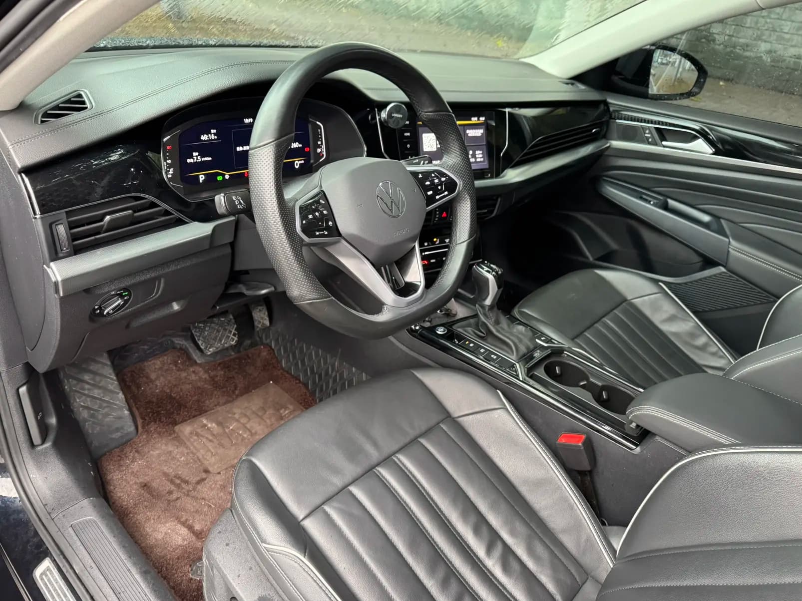 Volkswagen Passat 2023 г. 77026 км. — фото 9