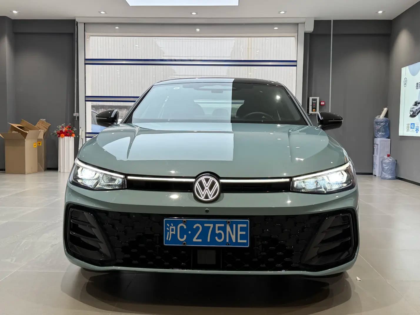Volkswagen Passat 2024 г. 29027 км. — фото 2