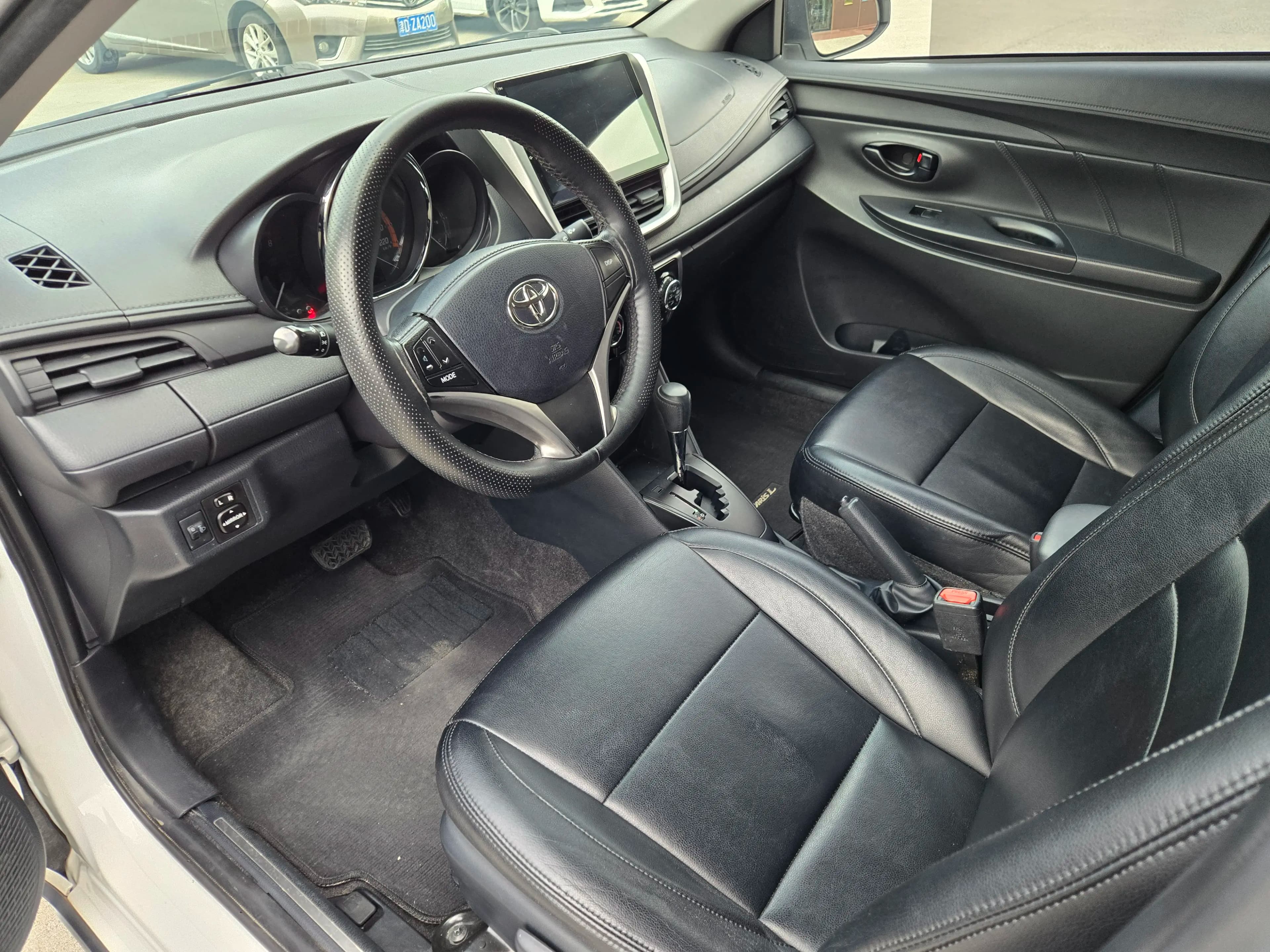 Toyota Yaris L 2022 г. 59137 км. — фото 8