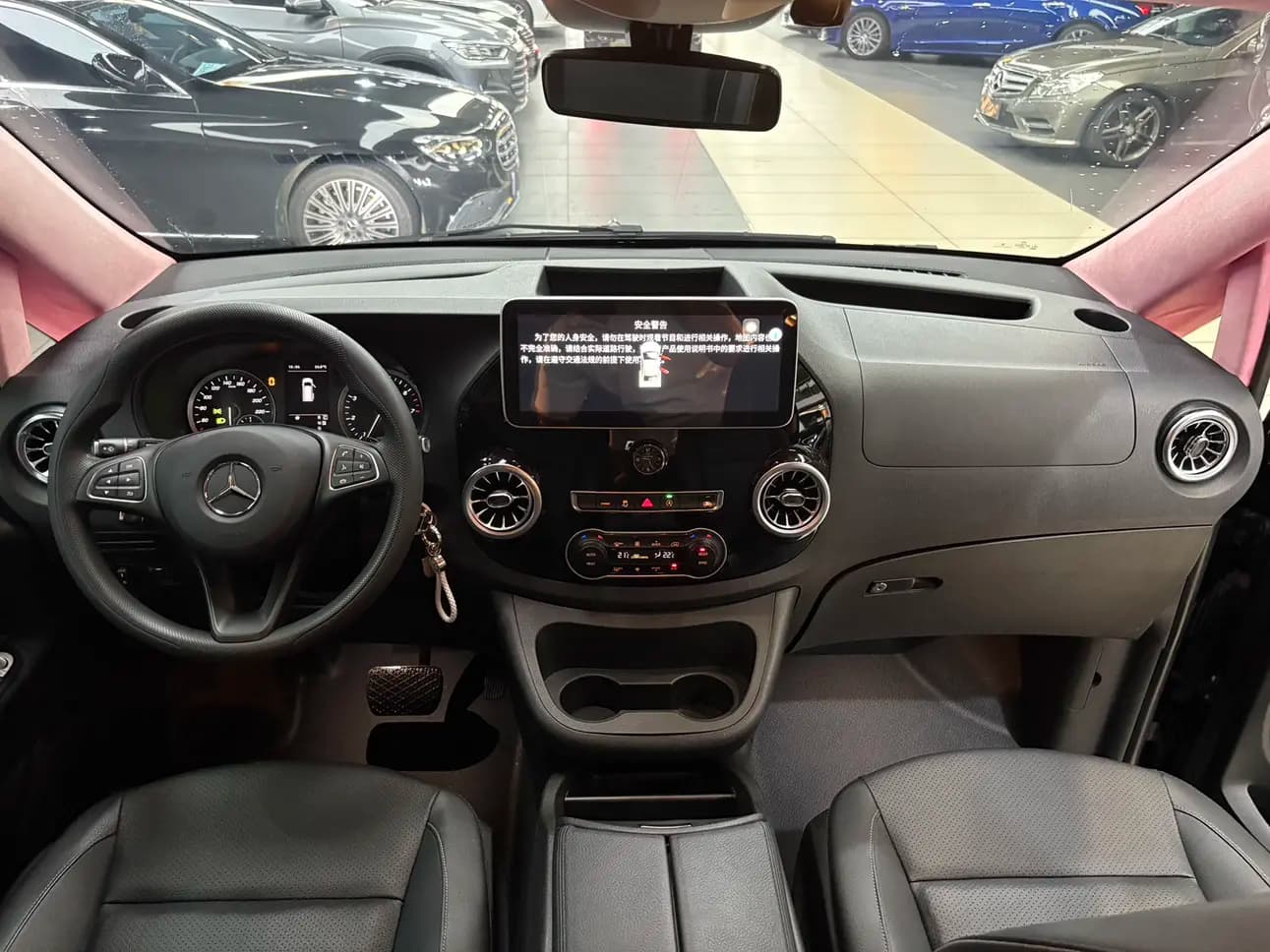Mercedes-Benz Vito 2023 г. 80031 км. — фото 6