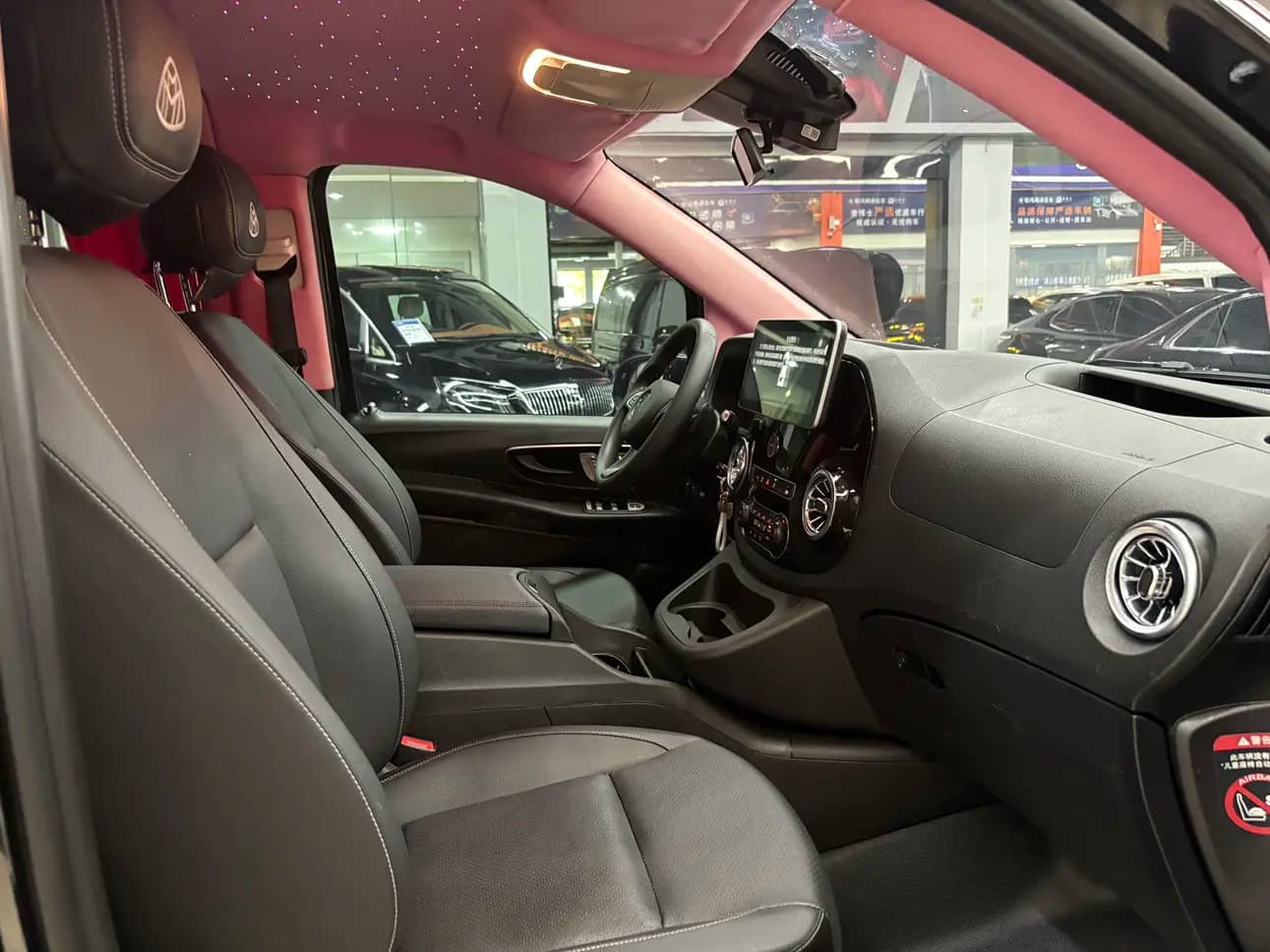 Mercedes-Benz Vito 2023 г. 80031 км. — фото 7