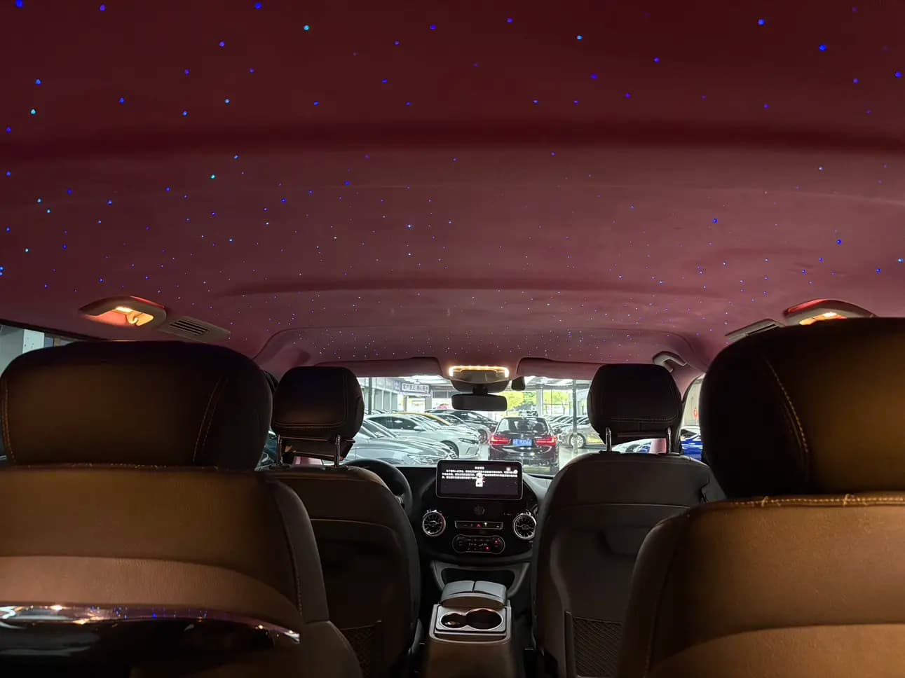 Mercedes-Benz Vito 2023 г. 80031 км. — фото 10