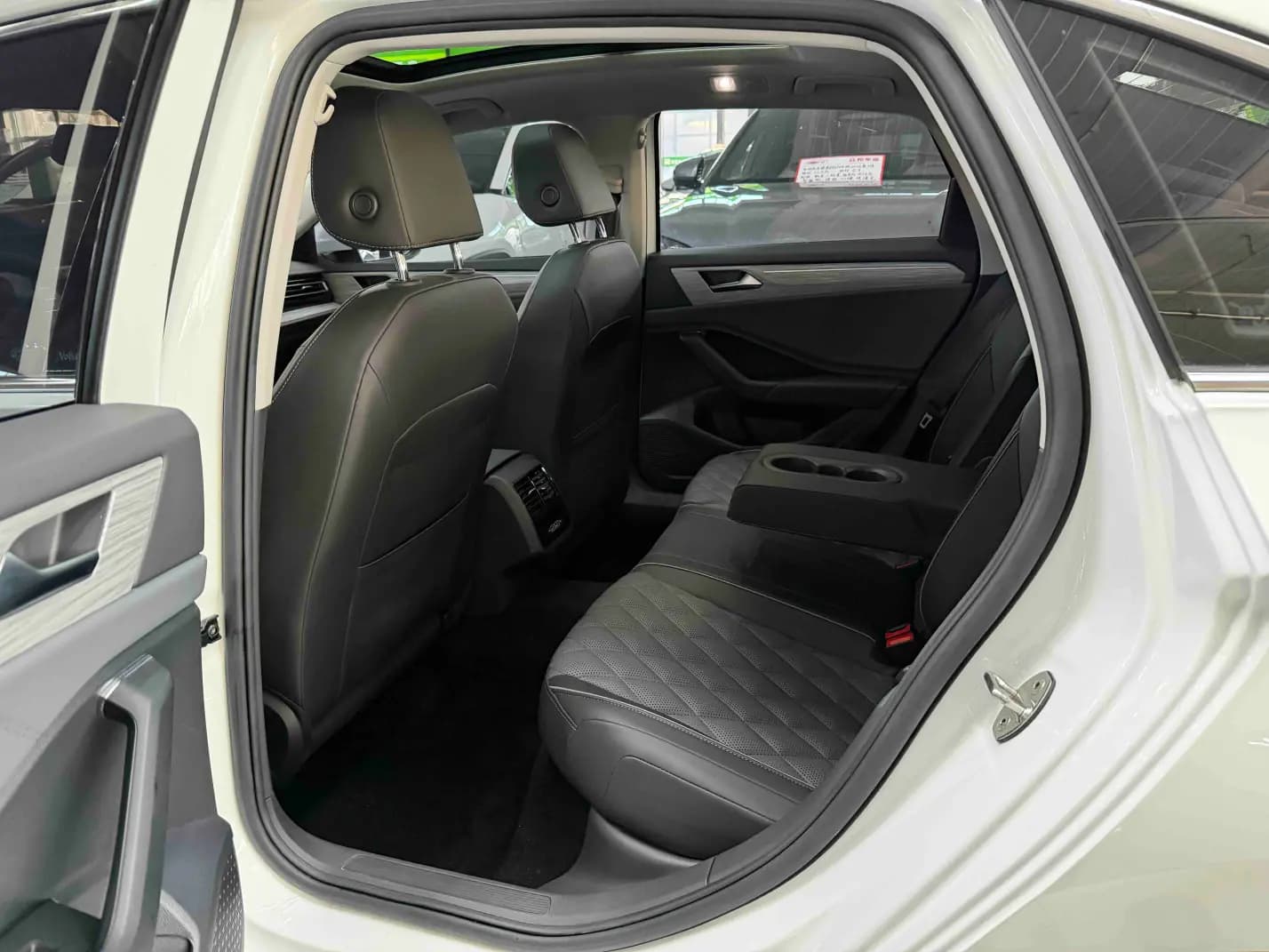 Volkswagen Sagitar 2022 г. 24042 км. — фото 12