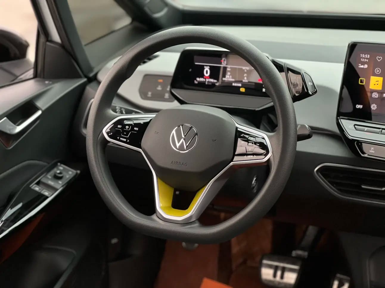 Volkswagen ID.3 2022 г. 33000 км. — фото 13