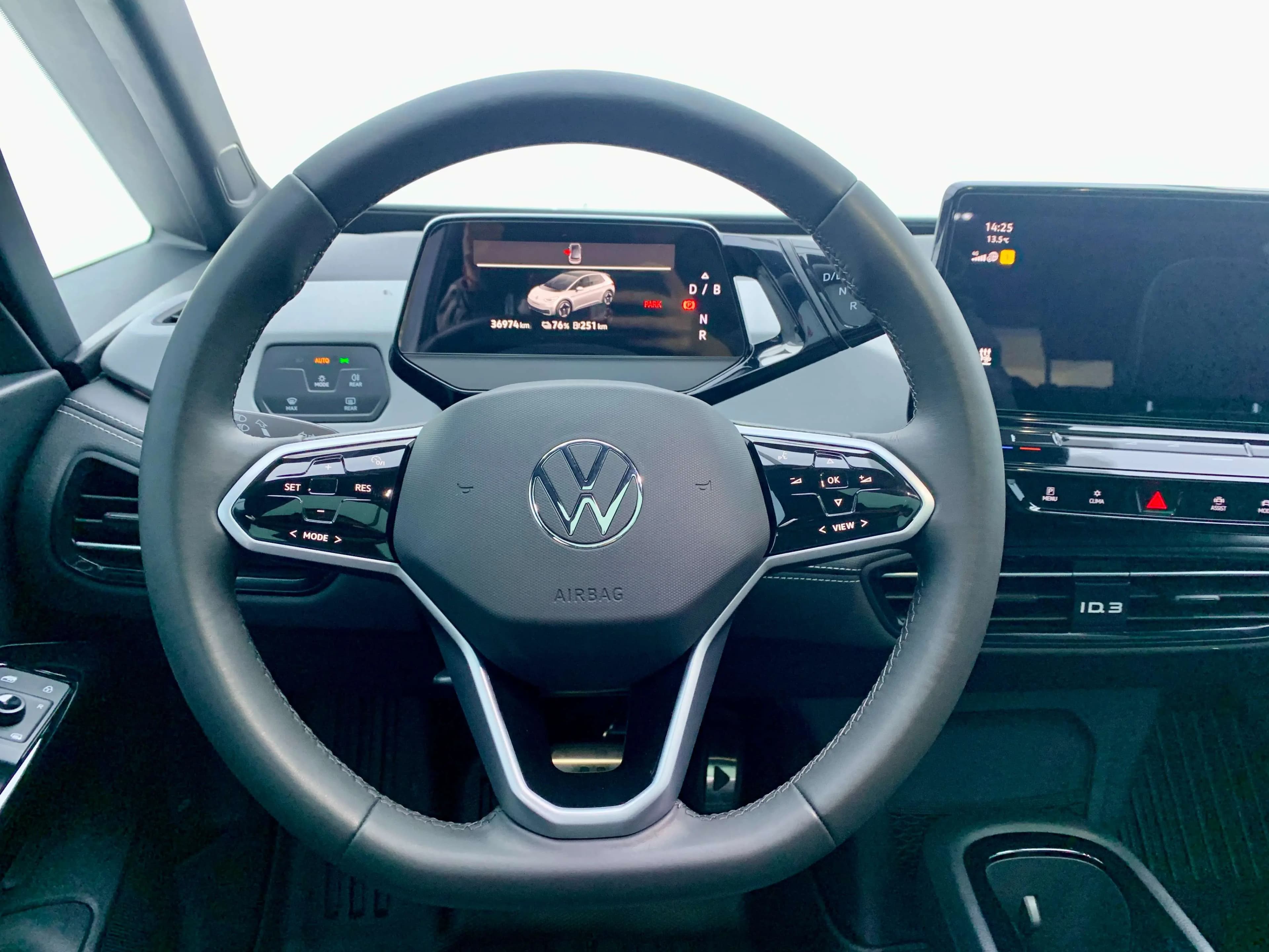 Volkswagen ID.3 2024 г. 36900 км. — фото 13