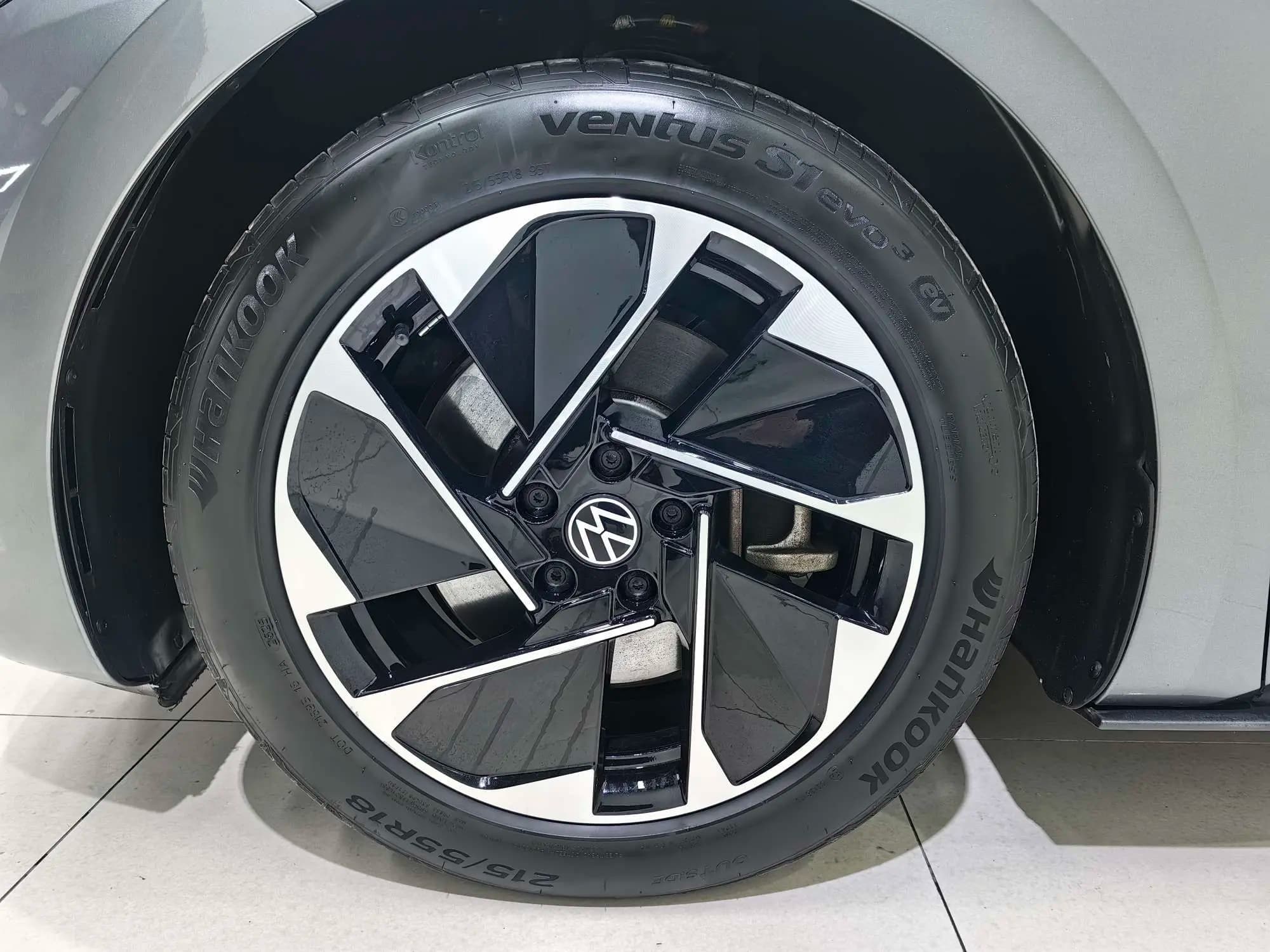 Volkswagen ID.3 2024 г. 40500 км. — фото 6
