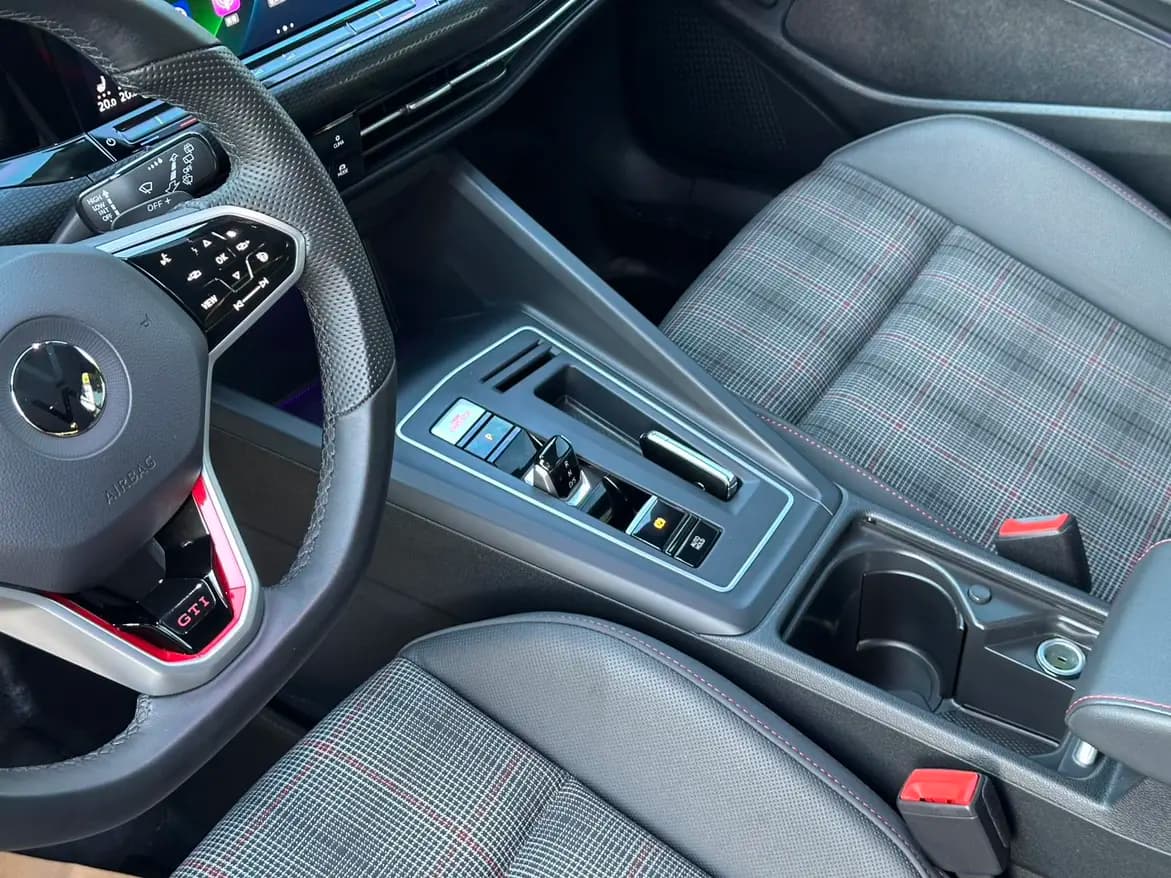 Volkswagen Golf GTI 2022 г. 54105 км. — фото 11