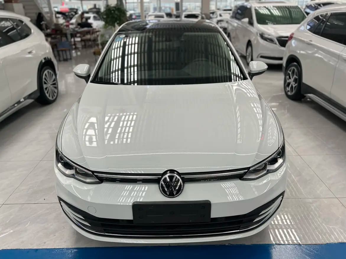 Volkswagen Golf 2023 г. 18097 км. — фото 2