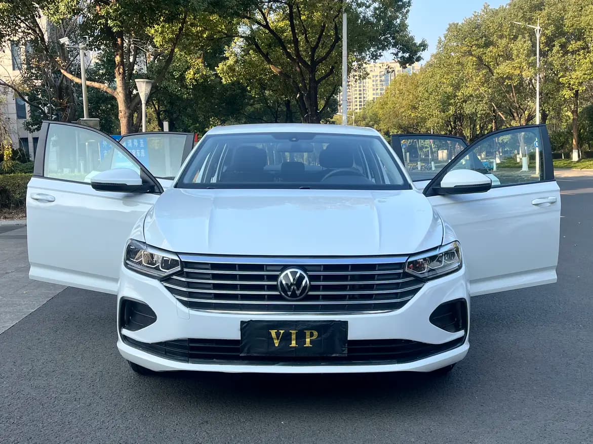 Volkswagen Lavida 2023 г. 36000 км. — фото 6