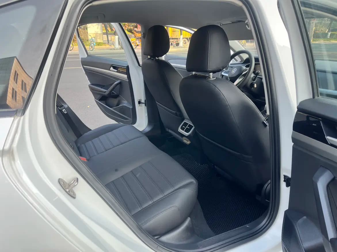 Volkswagen Lavida 2023 г. 36000 км. — фото 7