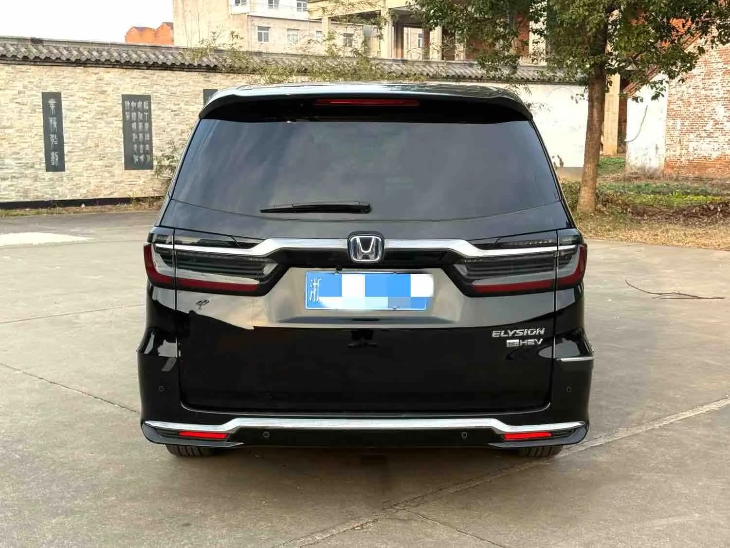 Honda Elysion 2023 г. 41460 км. — фото 3