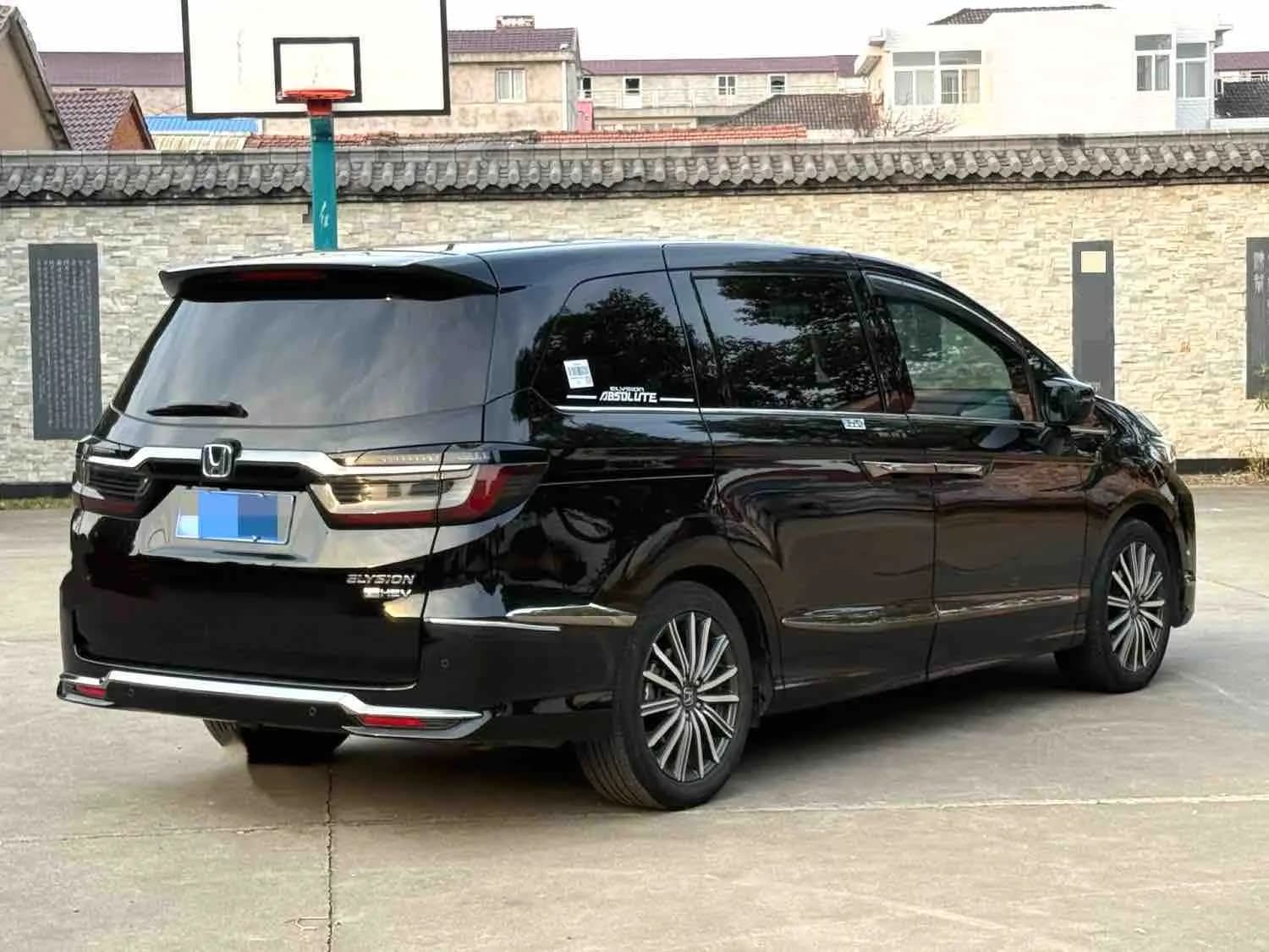 Honda Elysion 2023 г. 41460 км. — фото 4