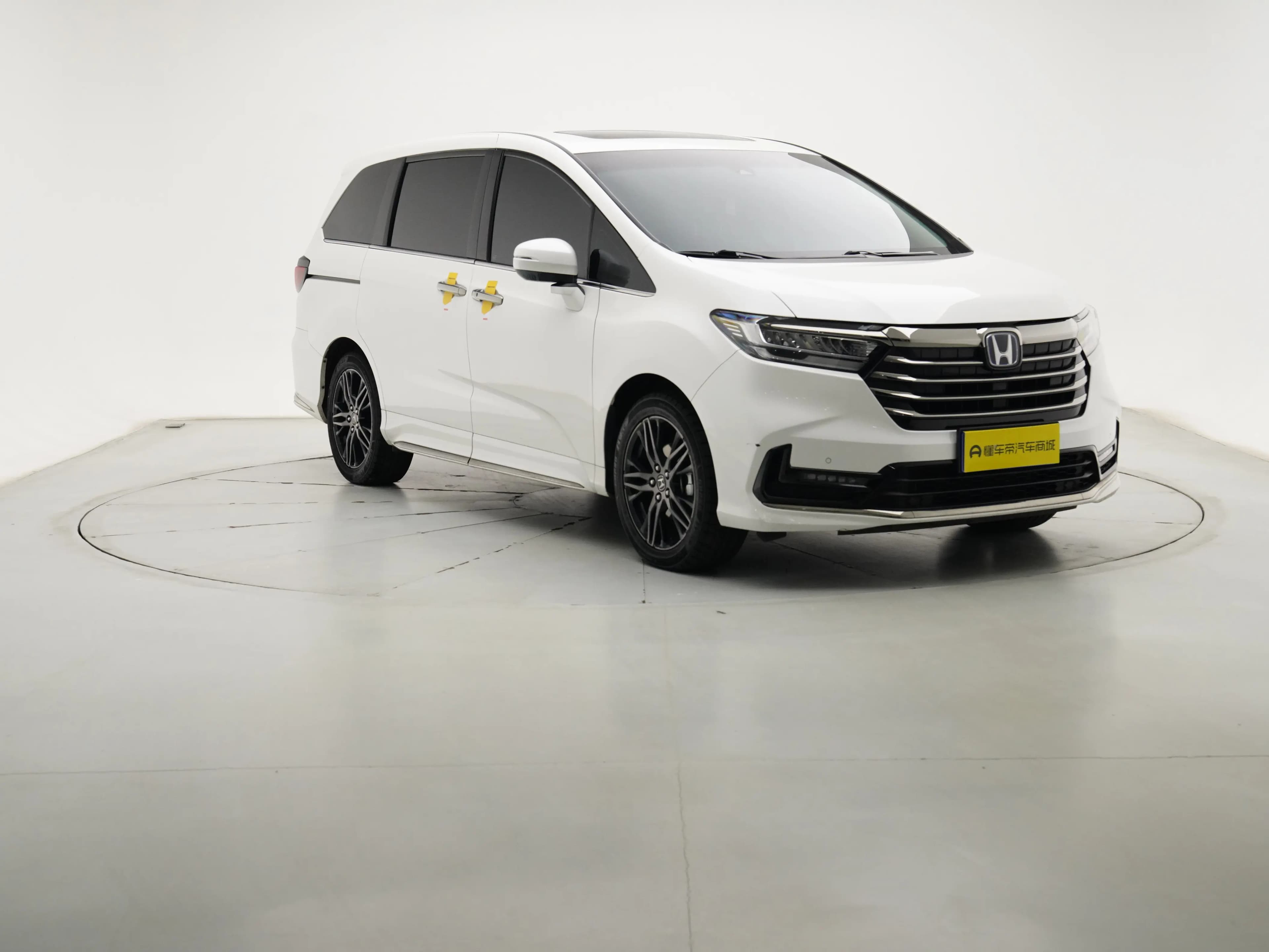 Honda Odyssey 2023 г. 67248 км. — фото 3
