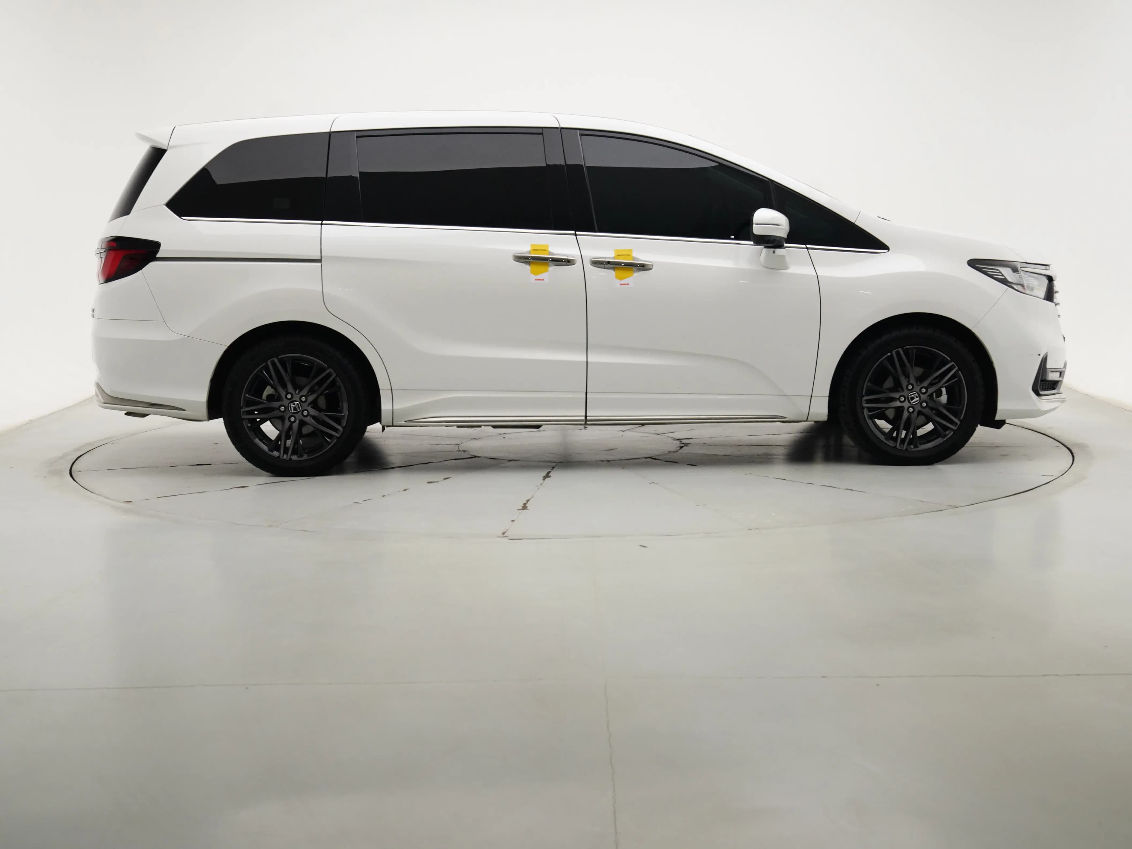 Honda Odyssey 2023 г. 67248 км. — фото 5