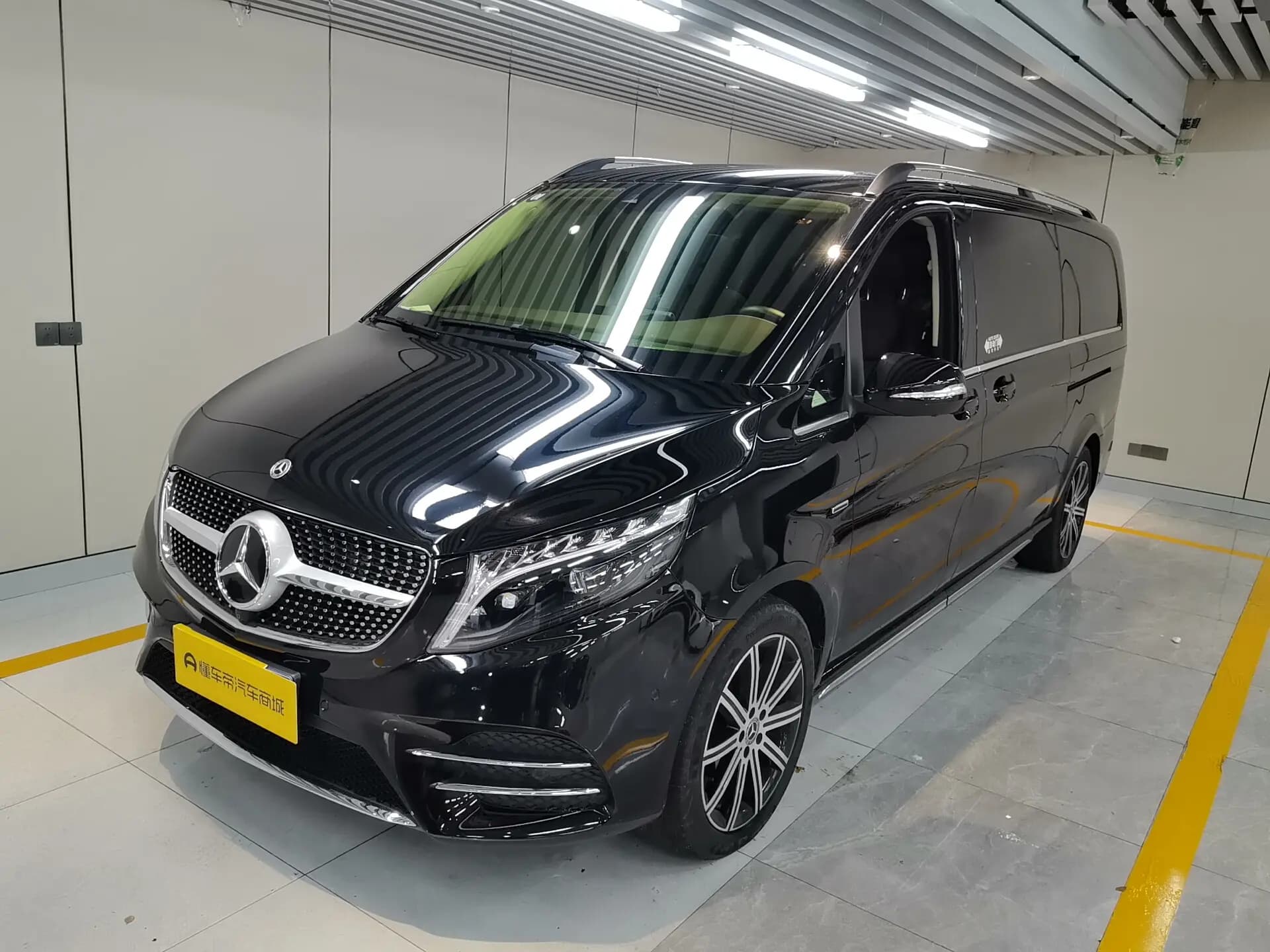 Mercedes-Benz Mercedes Benz V Class 2023 г. 27282 км.