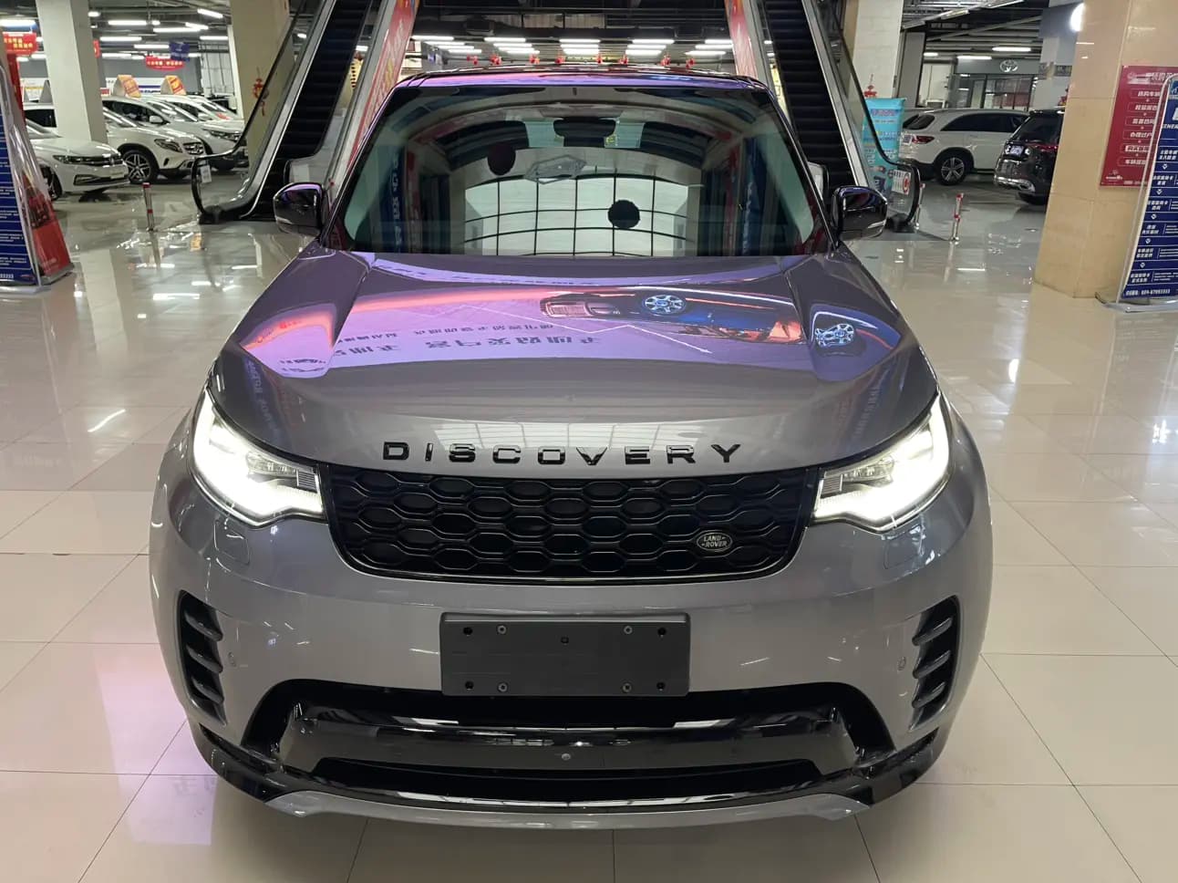 Land Rover Discovery 2021 г. 83147 км. — фото 2
