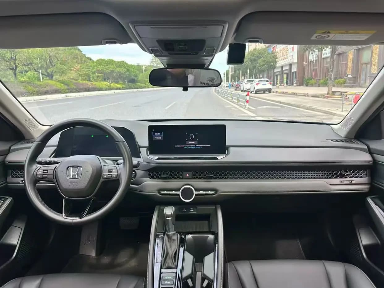 Honda Accord 2024 г. 20139 км. — фото 7