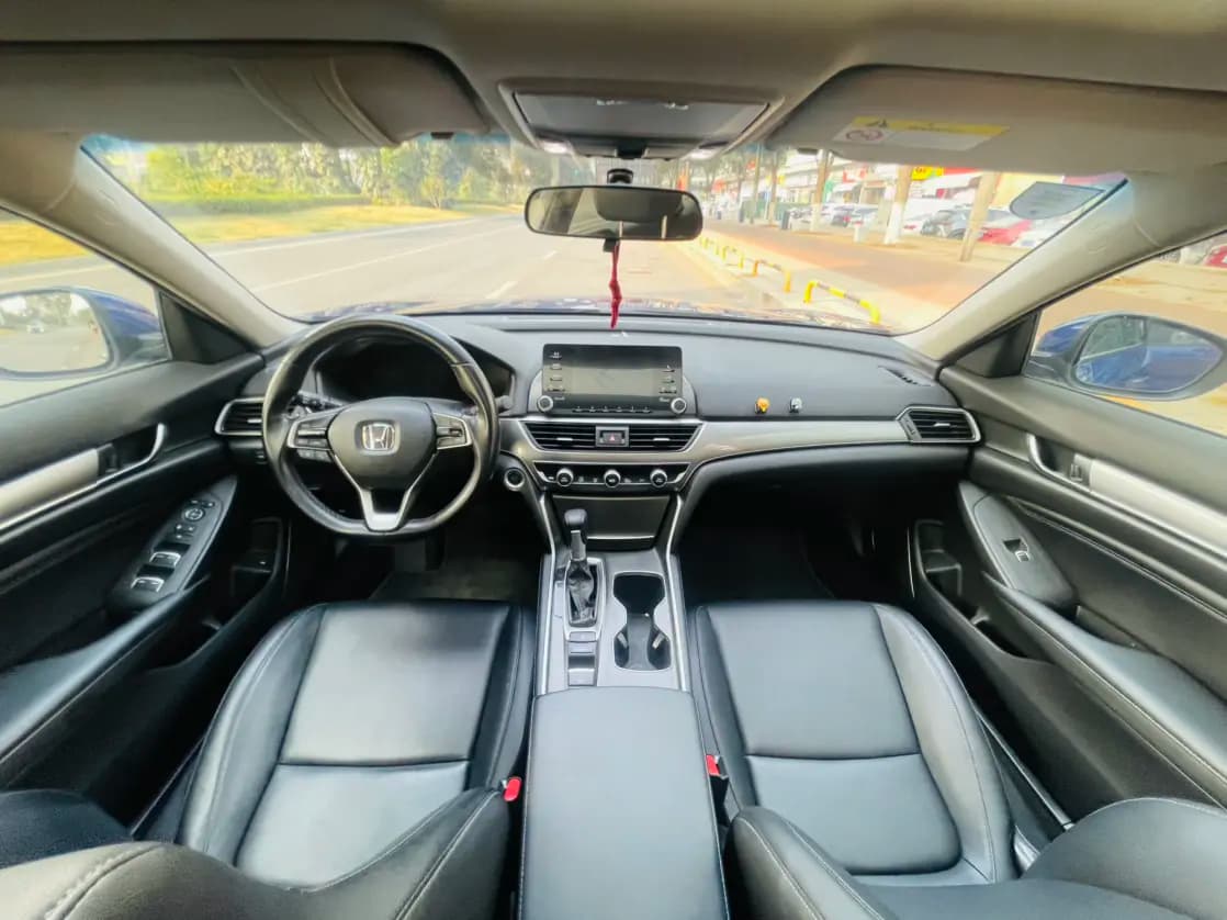 Honda Accord 2021 г. 70147 км. — фото 7