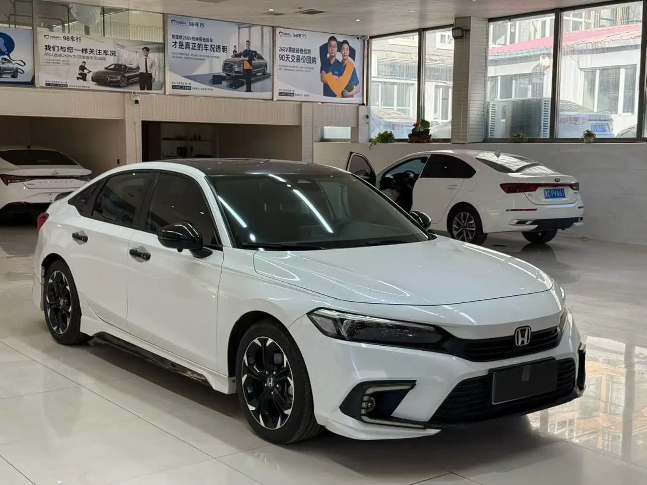 Honda Civic 2022 г. 12033 км. — фото 3