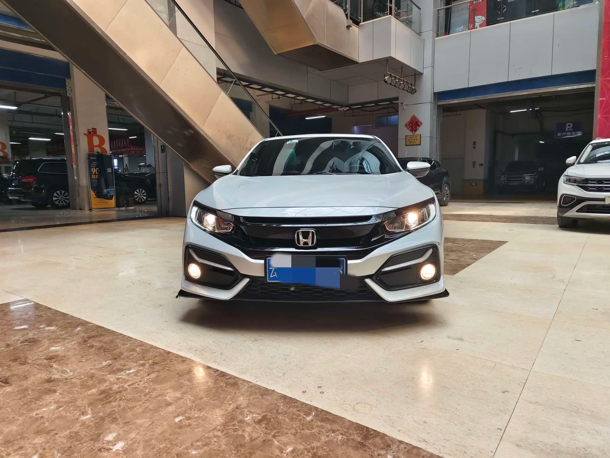 Honda Civic 2022 г. 28038 км. — фото 2