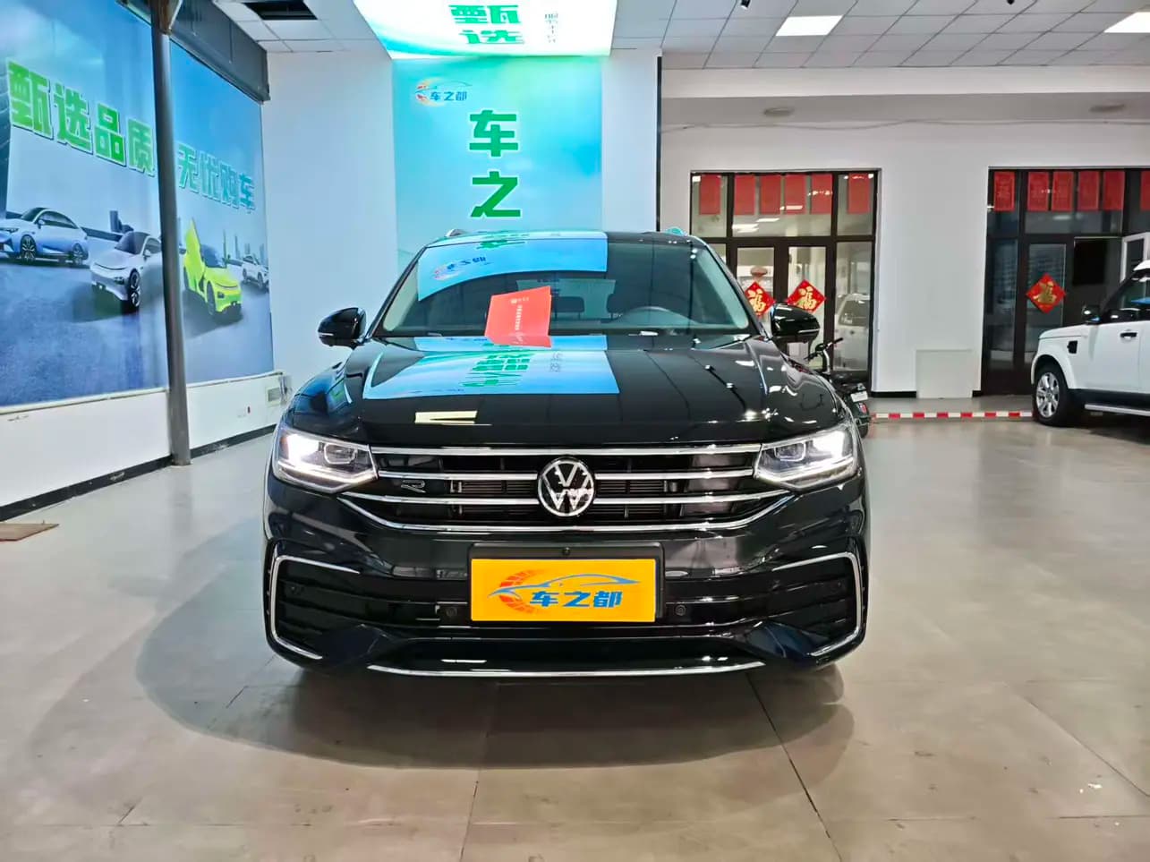 Volkswagen Tiguan L 2024 г. 24119 км. — фото 2
