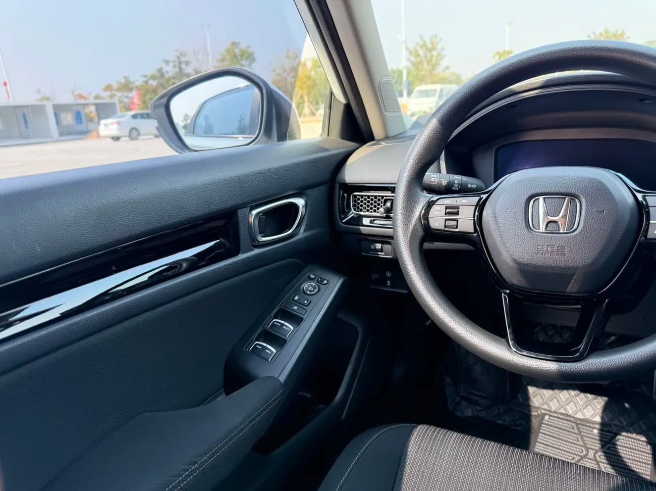 Honda Civic 2023 г. 42039 км. — фото 16