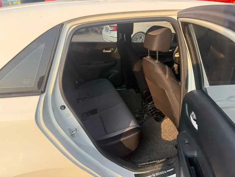 Honda Fit 2022 г. 32319 км. — фото 8