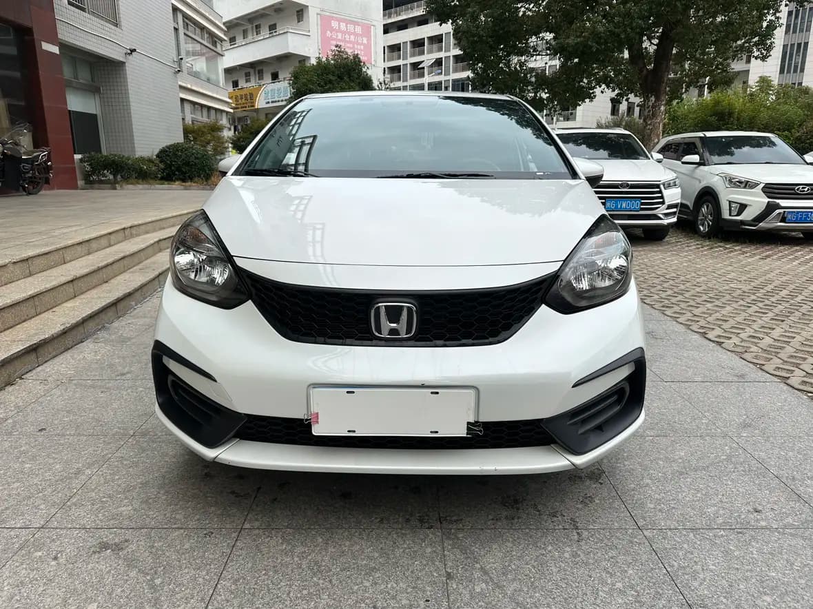Honda Fit 2024 г. 41123 км. — фото 2