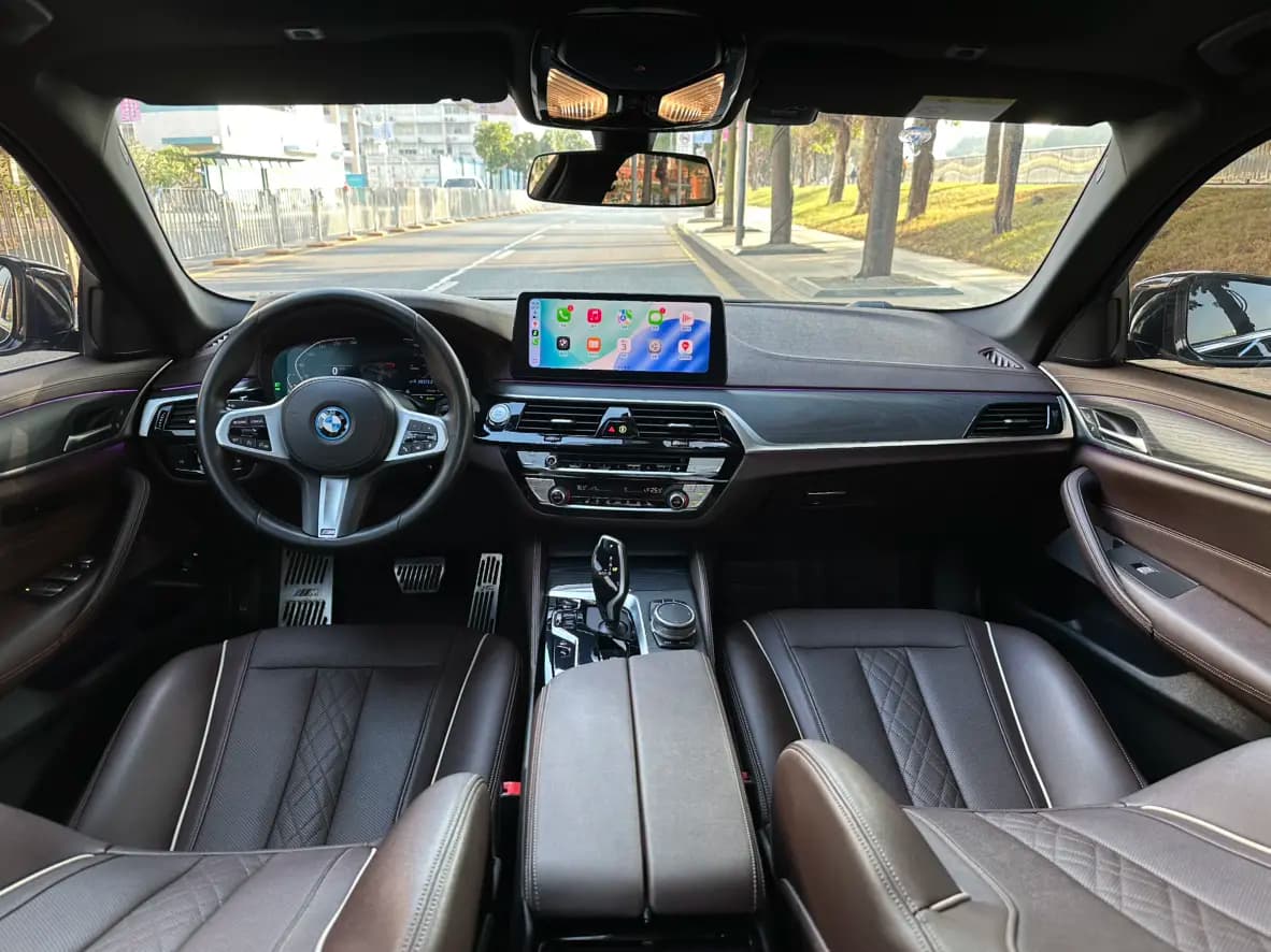 BMW 5 Series PHEV 2022 г. 99067 км. — фото 21