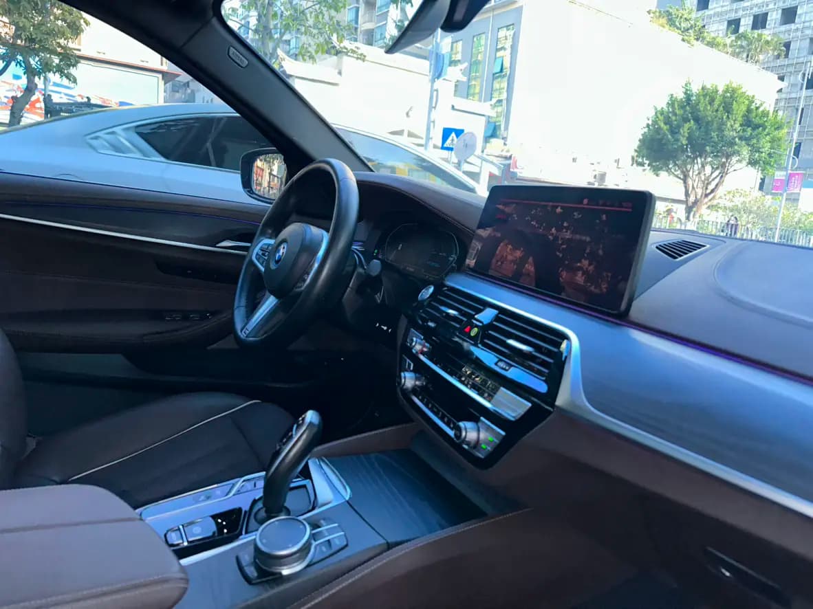 BMW 5 Series PHEV 2022 г. 99067 км. — фото 22