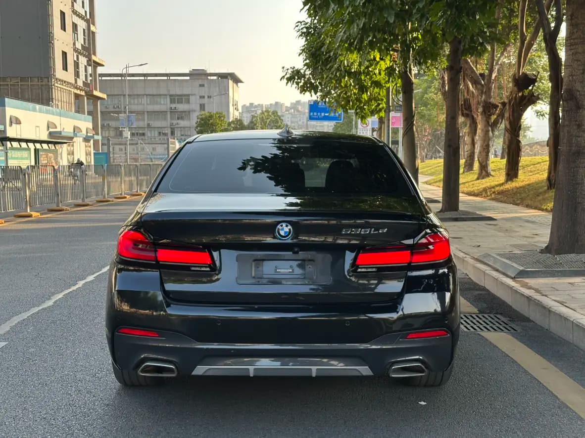 BMW 5 Series PHEV 2022 г. 99067 км. — фото 4
