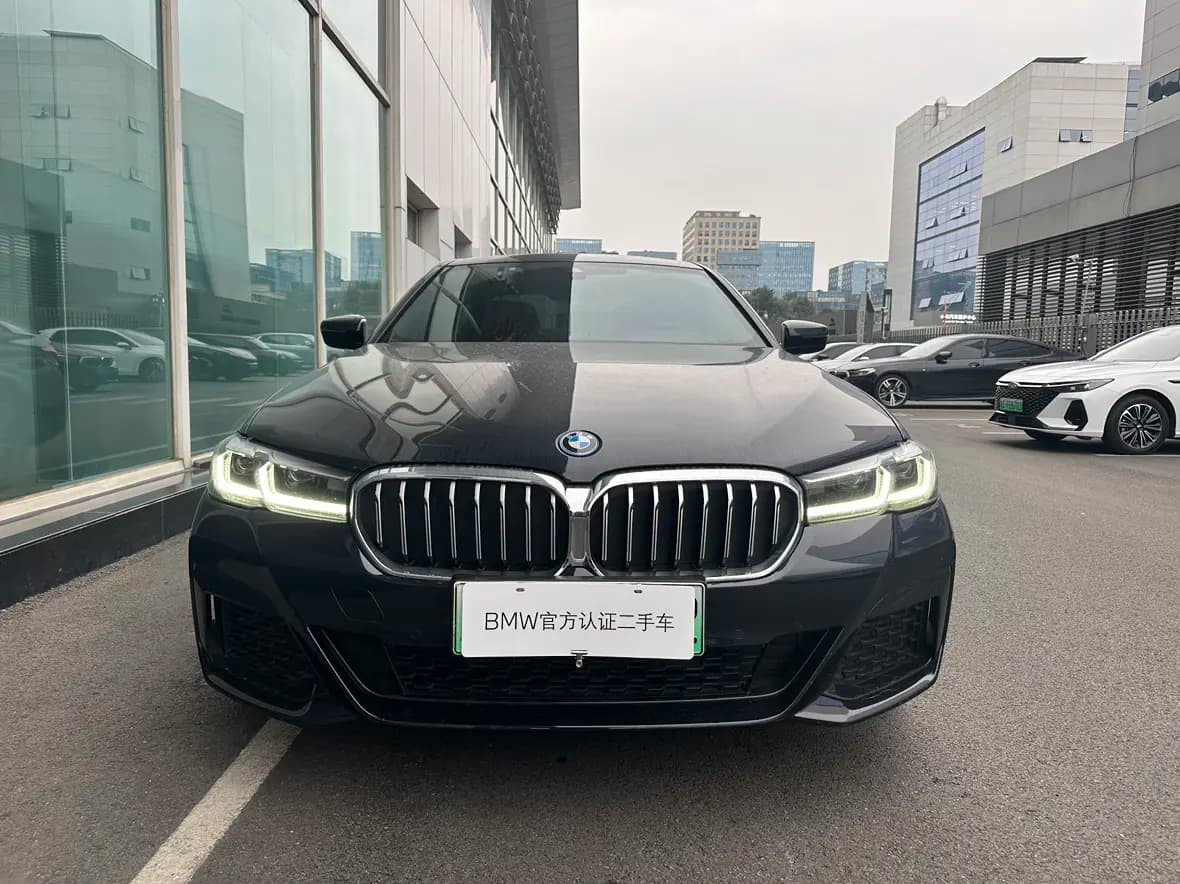 BMW 5 Series PHEV 2022 г. 82110 км. — фото 2