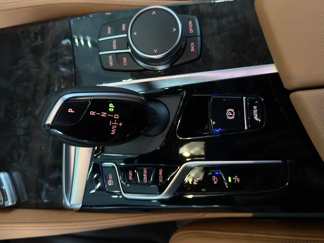 BMW 6 Series GT 2023 г. 49136 км. — фото 14