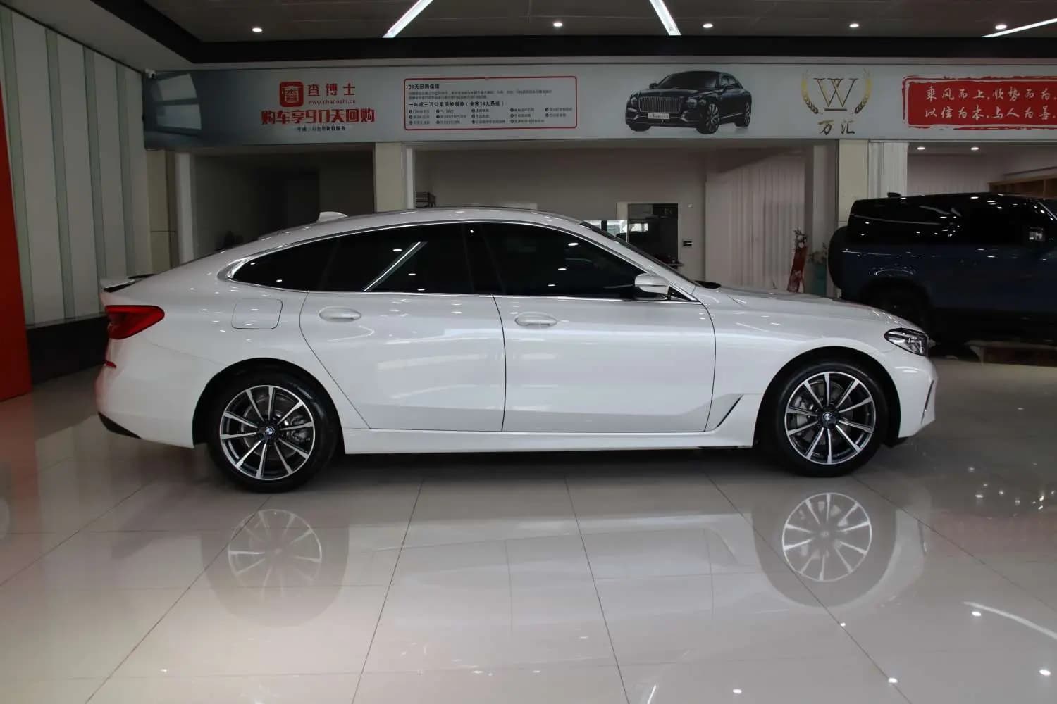 BMW 6 Series GT 2024 г. 14033 км. — фото 11