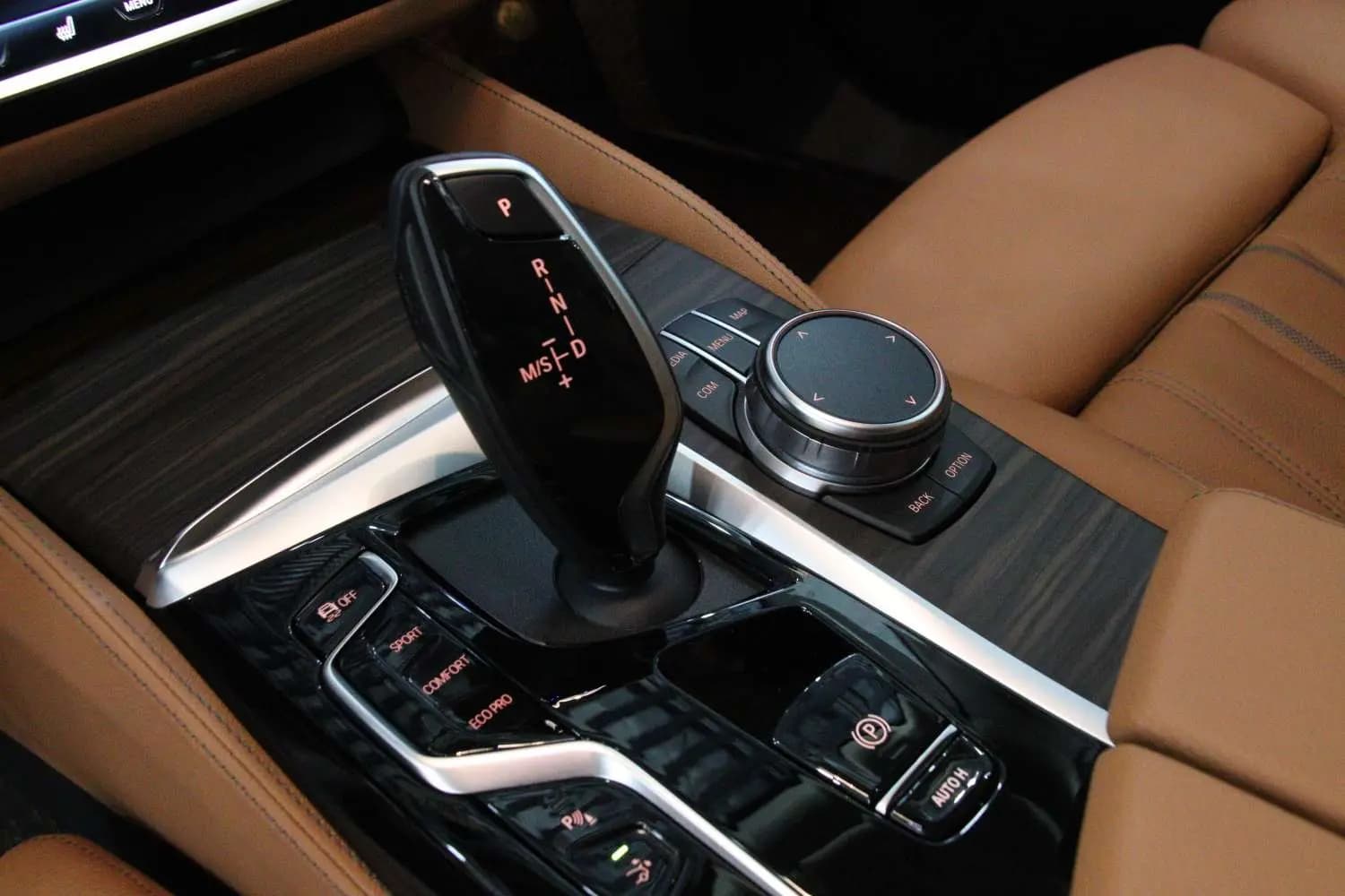 BMW 6 Series GT 2024 г. 14033 км. — фото 14